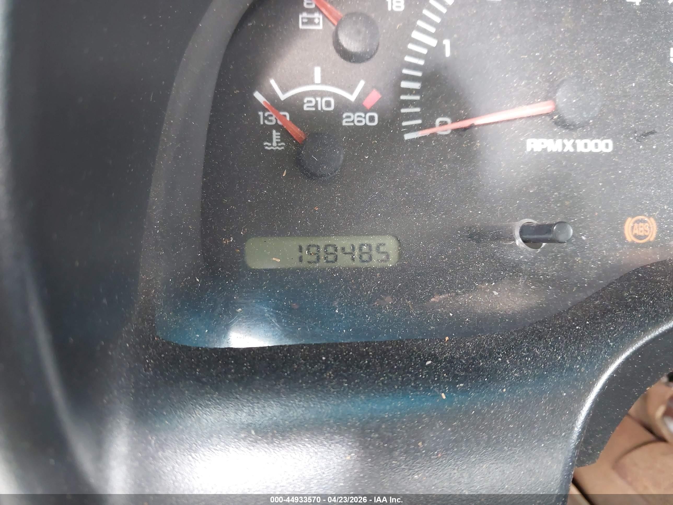 1998 Dodge Ram 1500 St Серебряный vin: 3B7HC13Y1WG215750