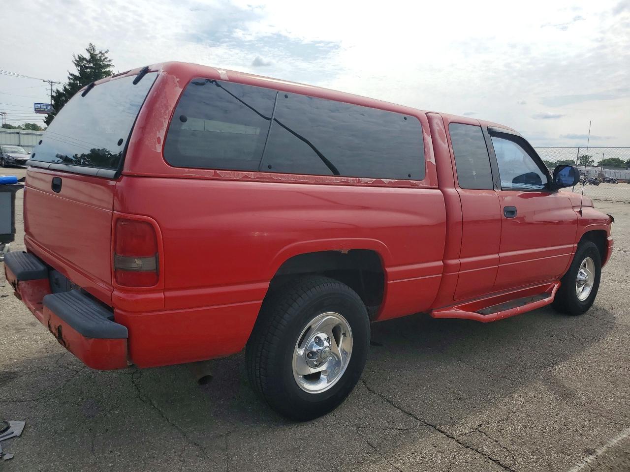 1999 Dodge Ram 1500 Red vin: 3B7HC13Y1XG185392