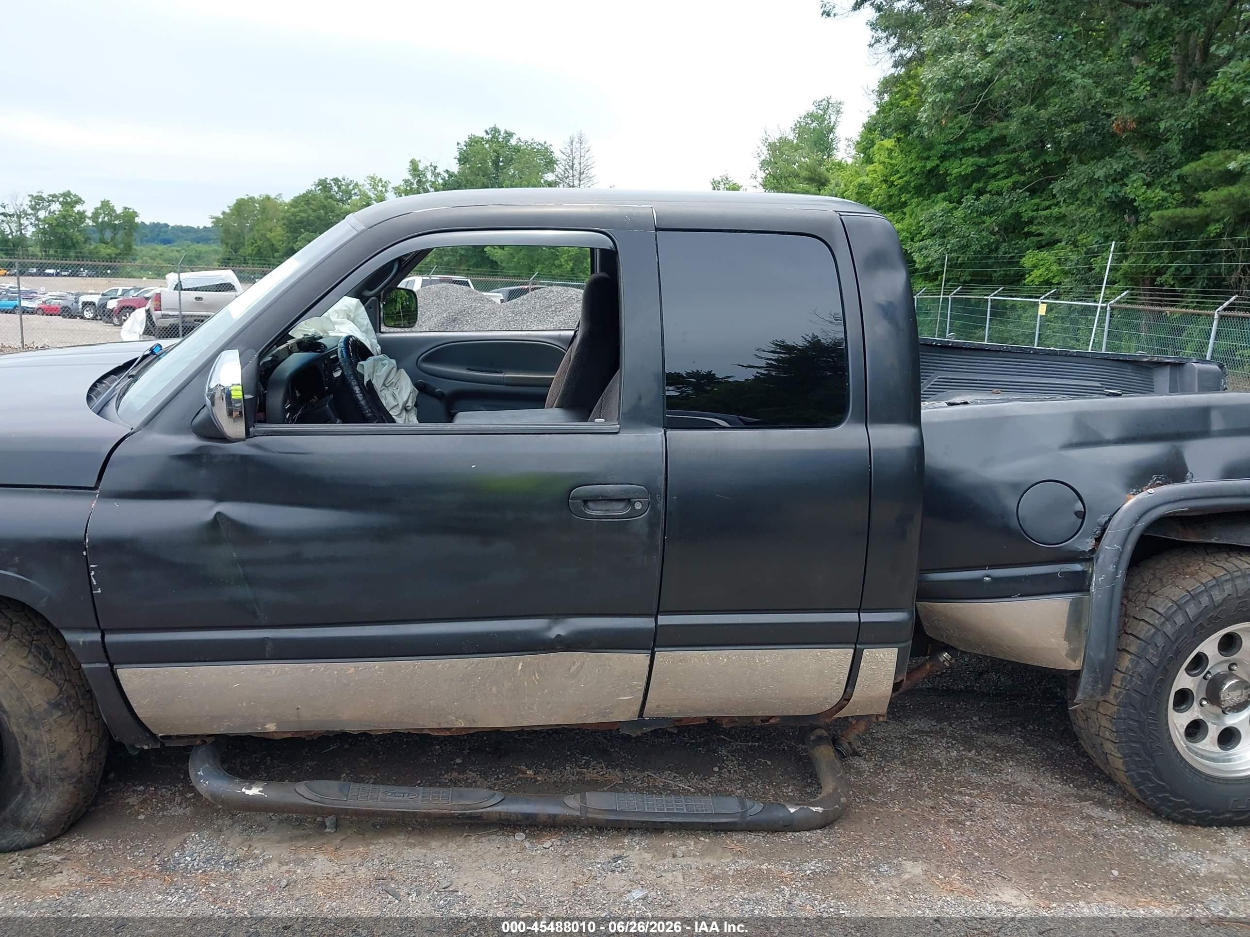 1998 Dodge Ram 1500 St Черный vin: 3B7HC13Y2WG177963