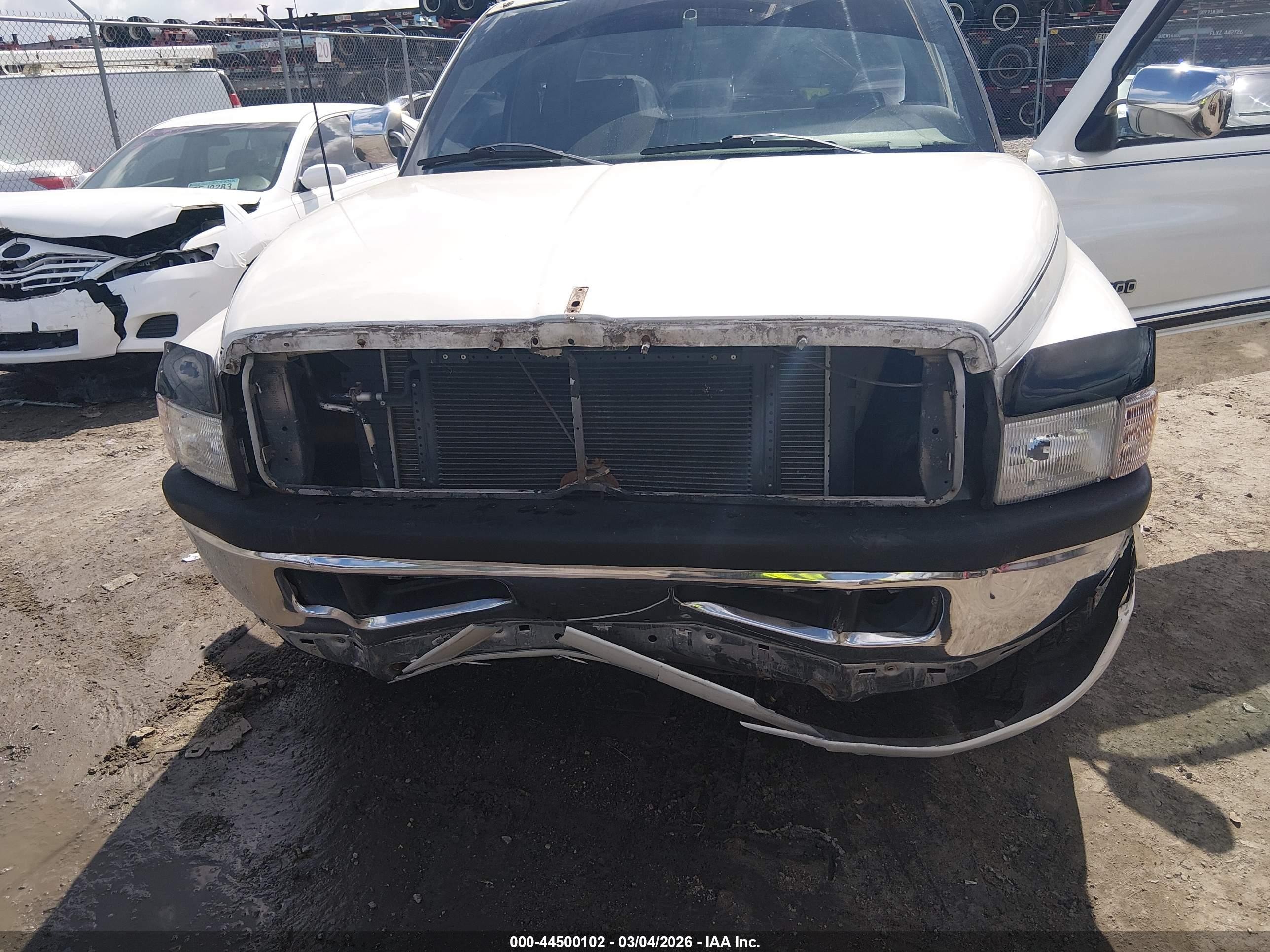 1996 Dodge Ram 1500 White vin: 3B7HC13Y3TG117959