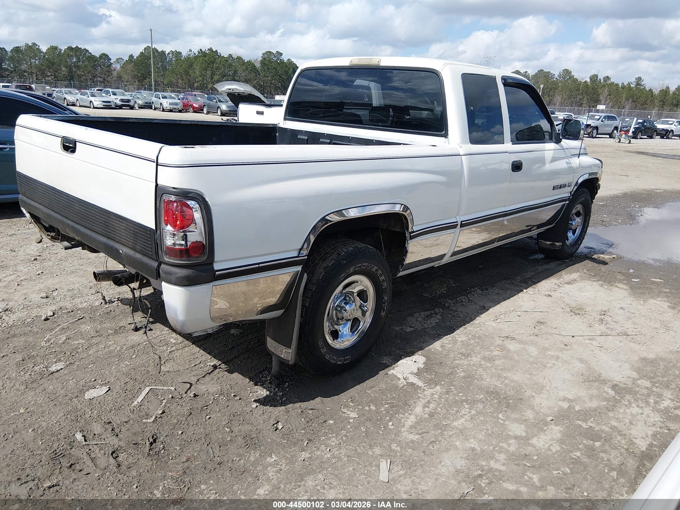 1996 Dodge Ram 1500 White vin: 3B7HC13Y3TG117959