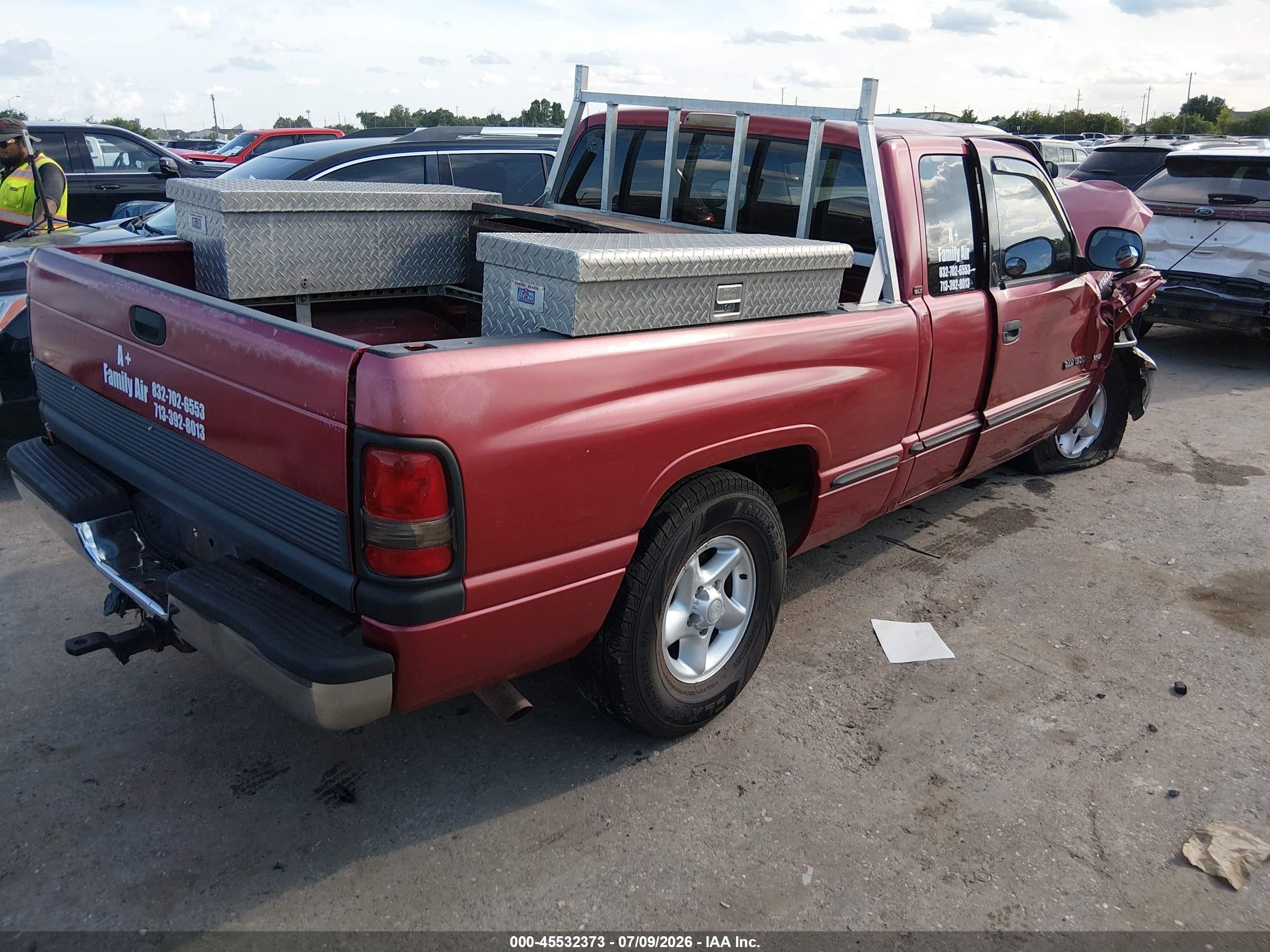 1998 Dodge Ram 1500 St Красный vin: 3B7HC13Y3WG212610