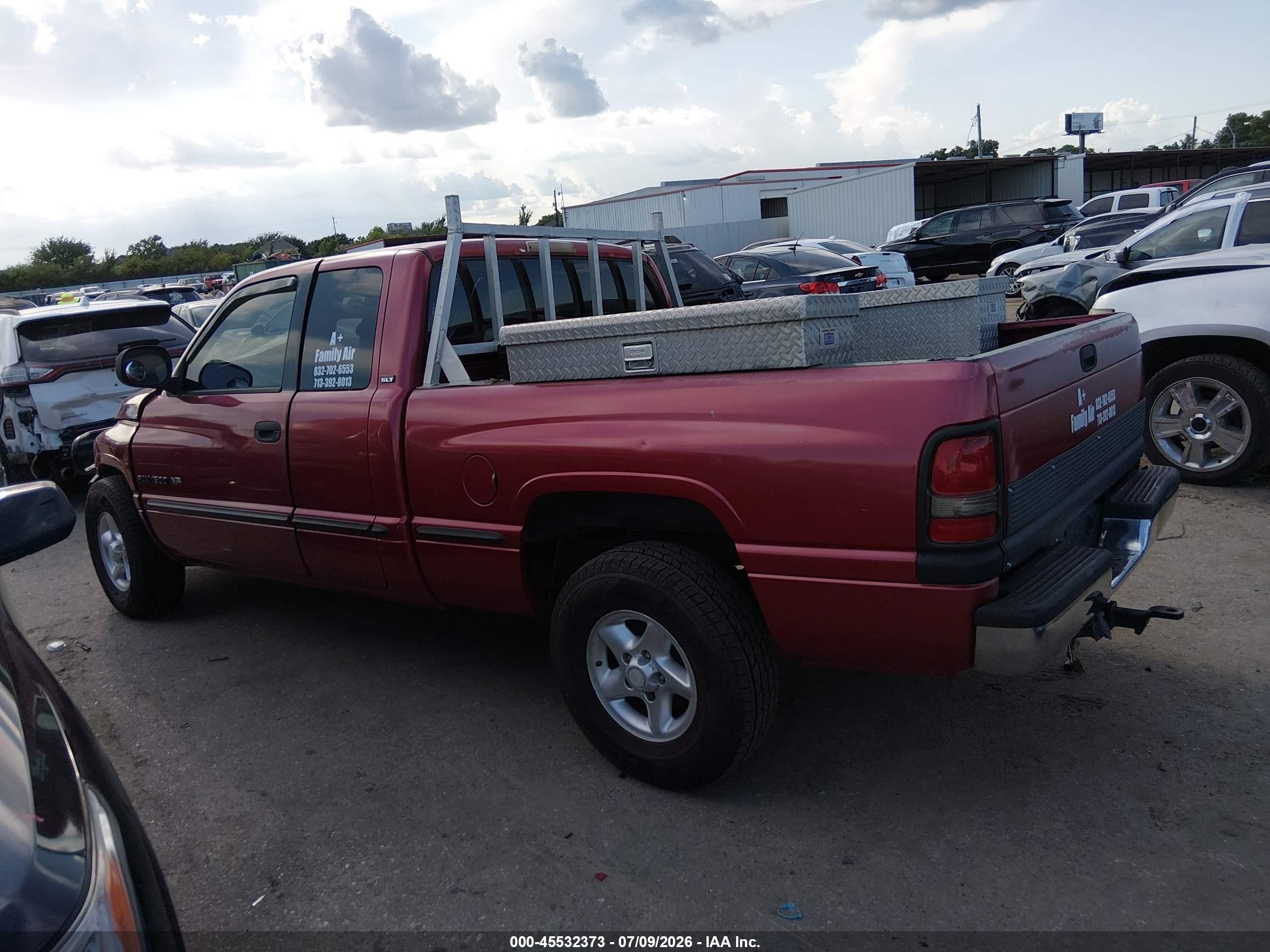 1998 Dodge Ram 1500 St Красный vin: 3B7HC13Y3WG212610