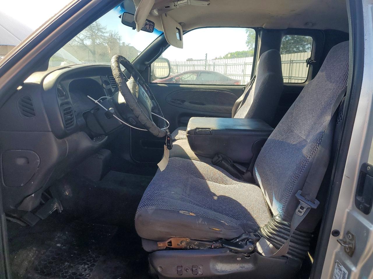 2001 Dodge Ram 1500 Silver vin: 3B7HC13Y51G802381