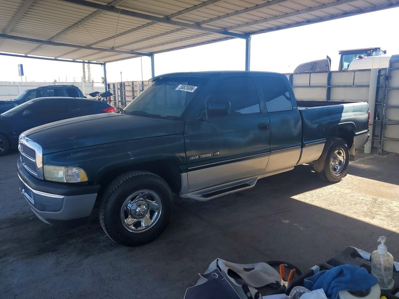 1996 Dodge Ram 1500 Зеленый vin: 3B7HC13Y6TG198651
