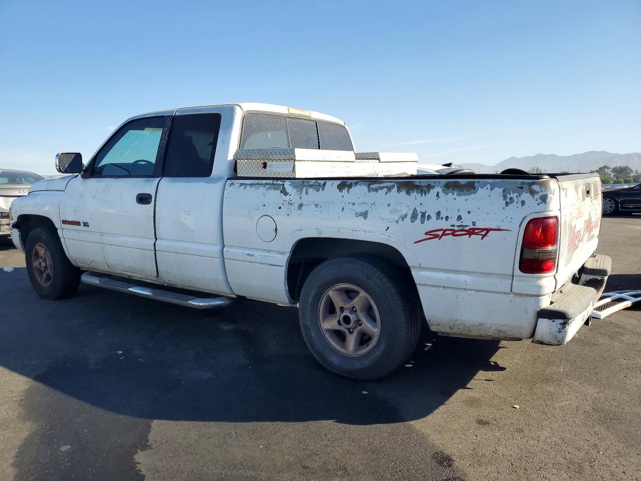 1997 Dodge Ram 1500 White vin: 3B7HC13Y6VG806221