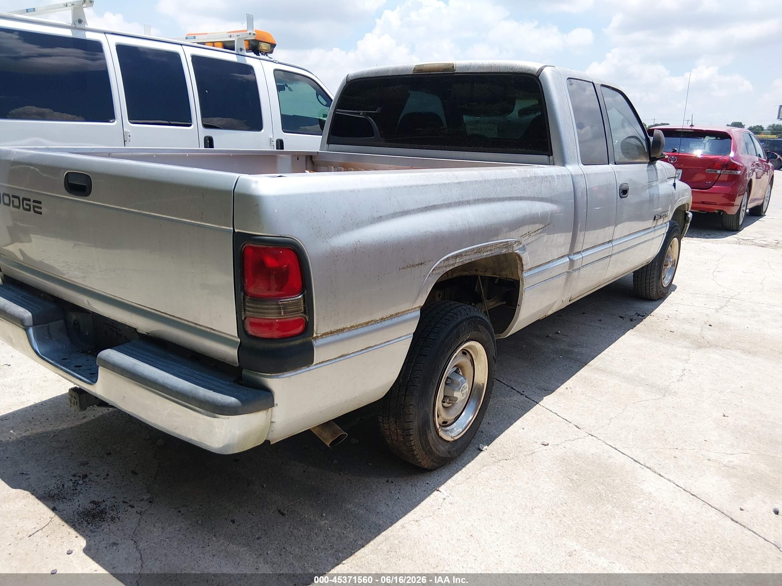 2001 Dodge Ram 1500 St Silver vin: 3B7HC13Y81G746565