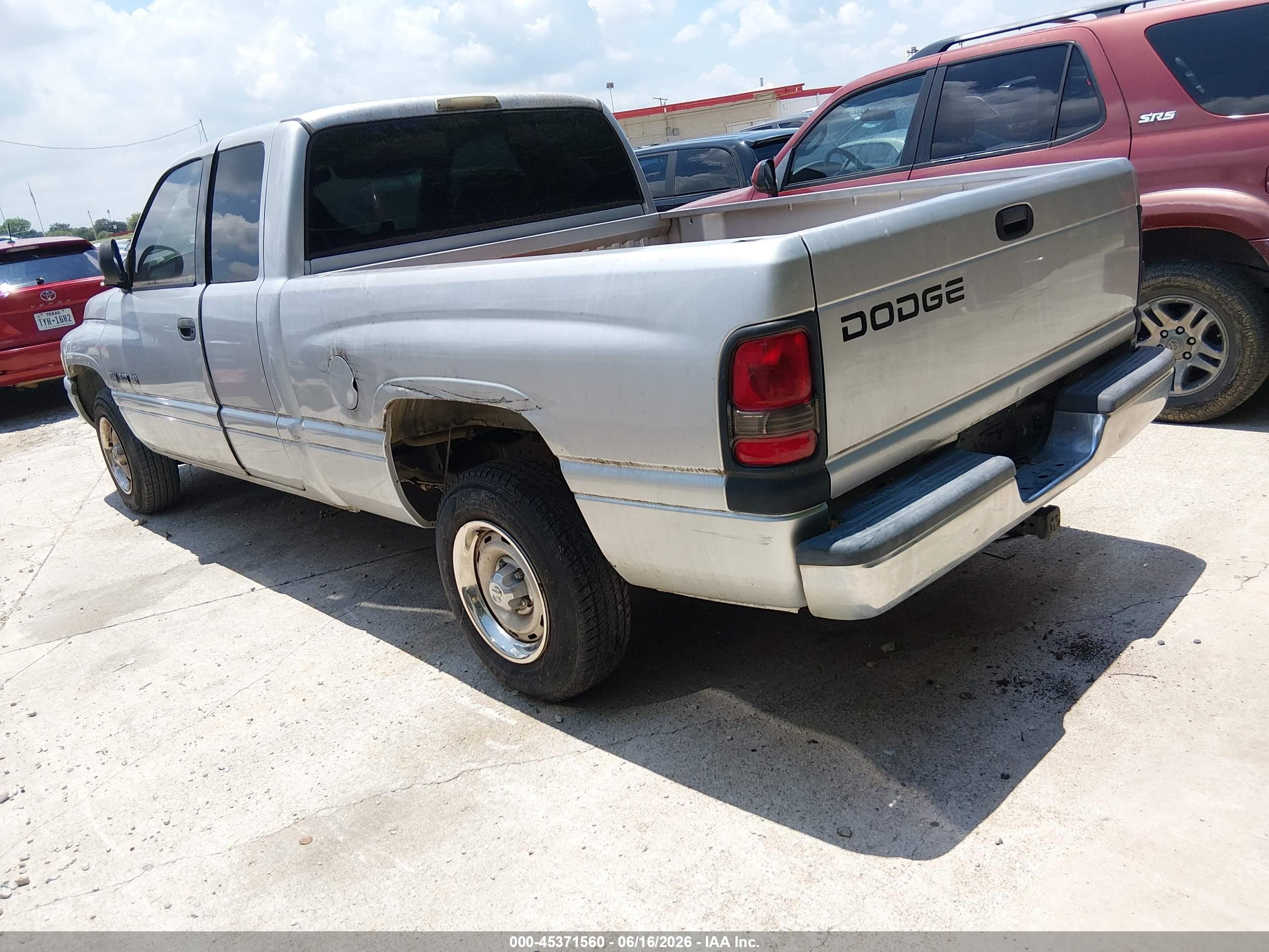 2001 Dodge Ram 1500 St Silver vin: 3B7HC13Y81G746565