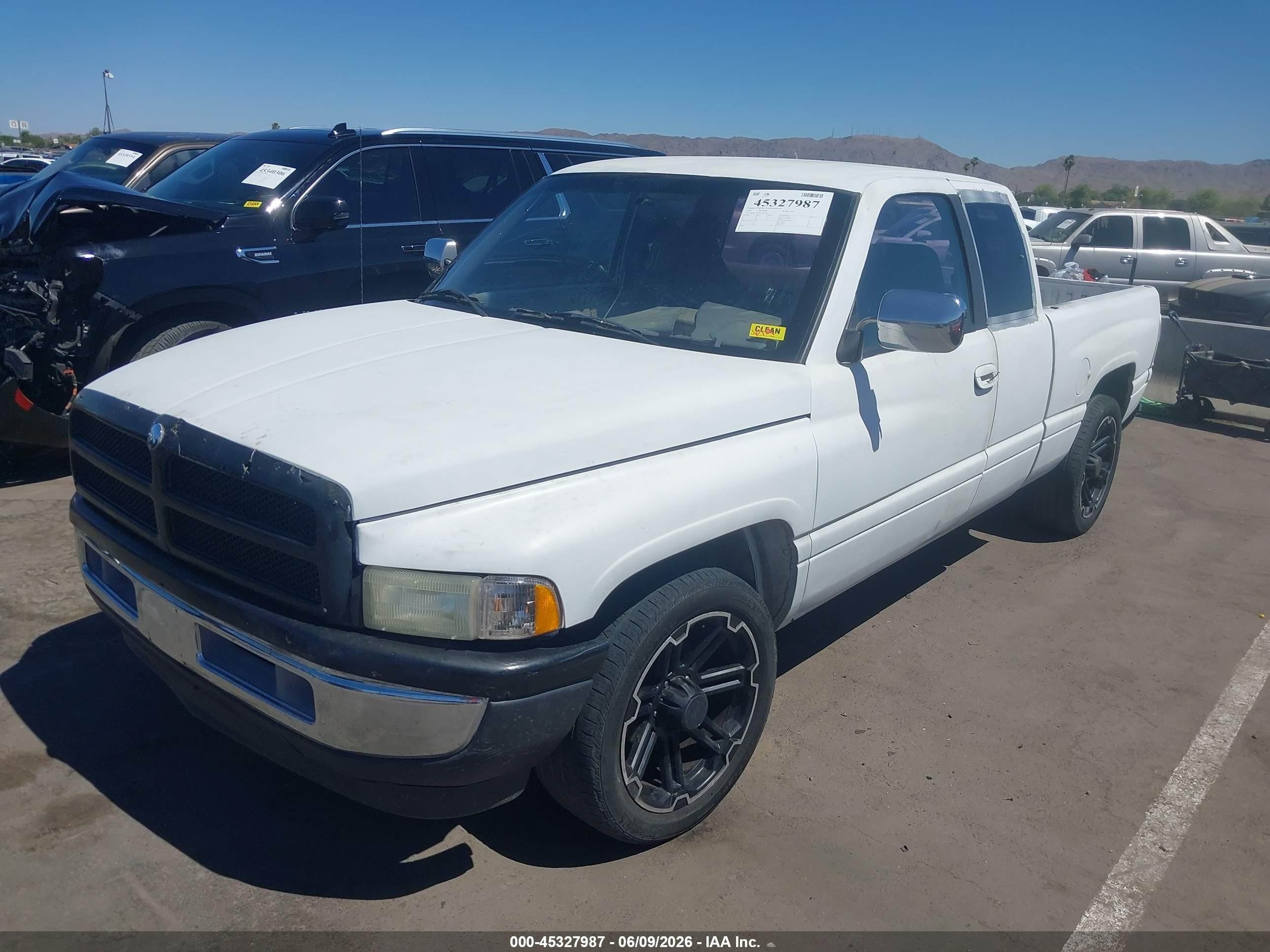 1997 Dodge Ram 1500 St White vin: 3B7HC13Y8VG744305