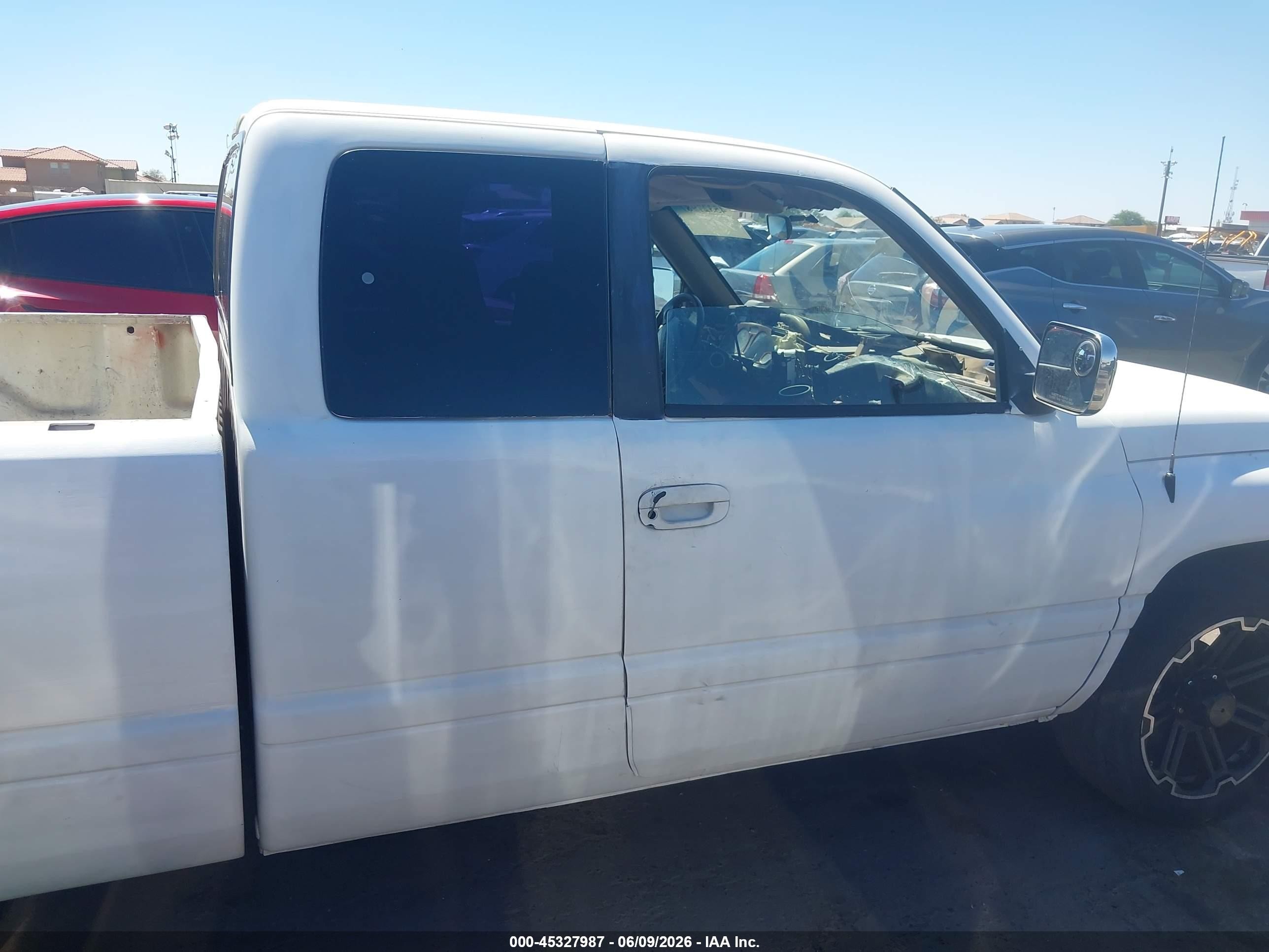1997 Dodge Ram 1500 St White vin: 3B7HC13Y8VG744305