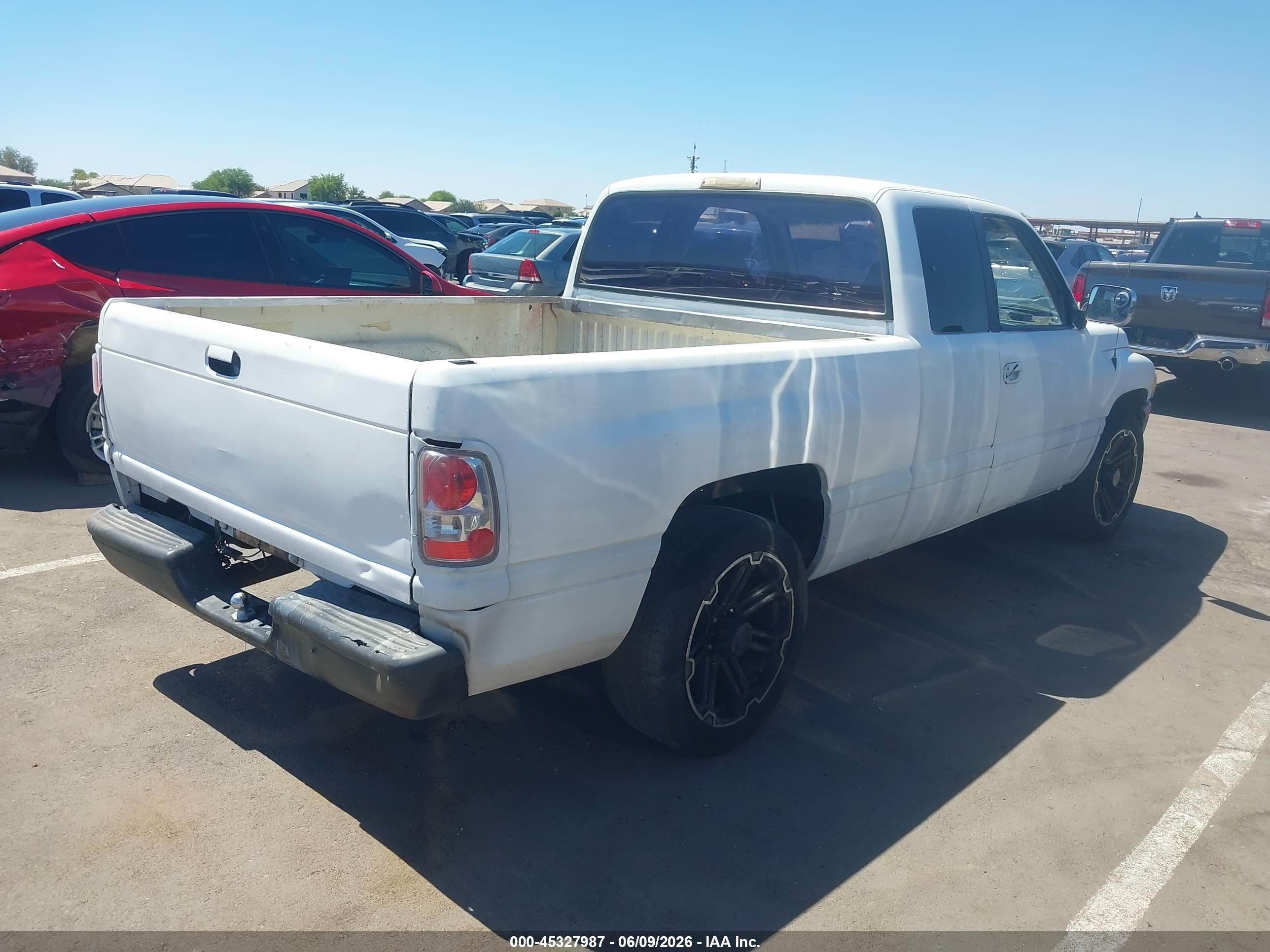 1997 Dodge Ram 1500 St White vin: 3B7HC13Y8VG744305