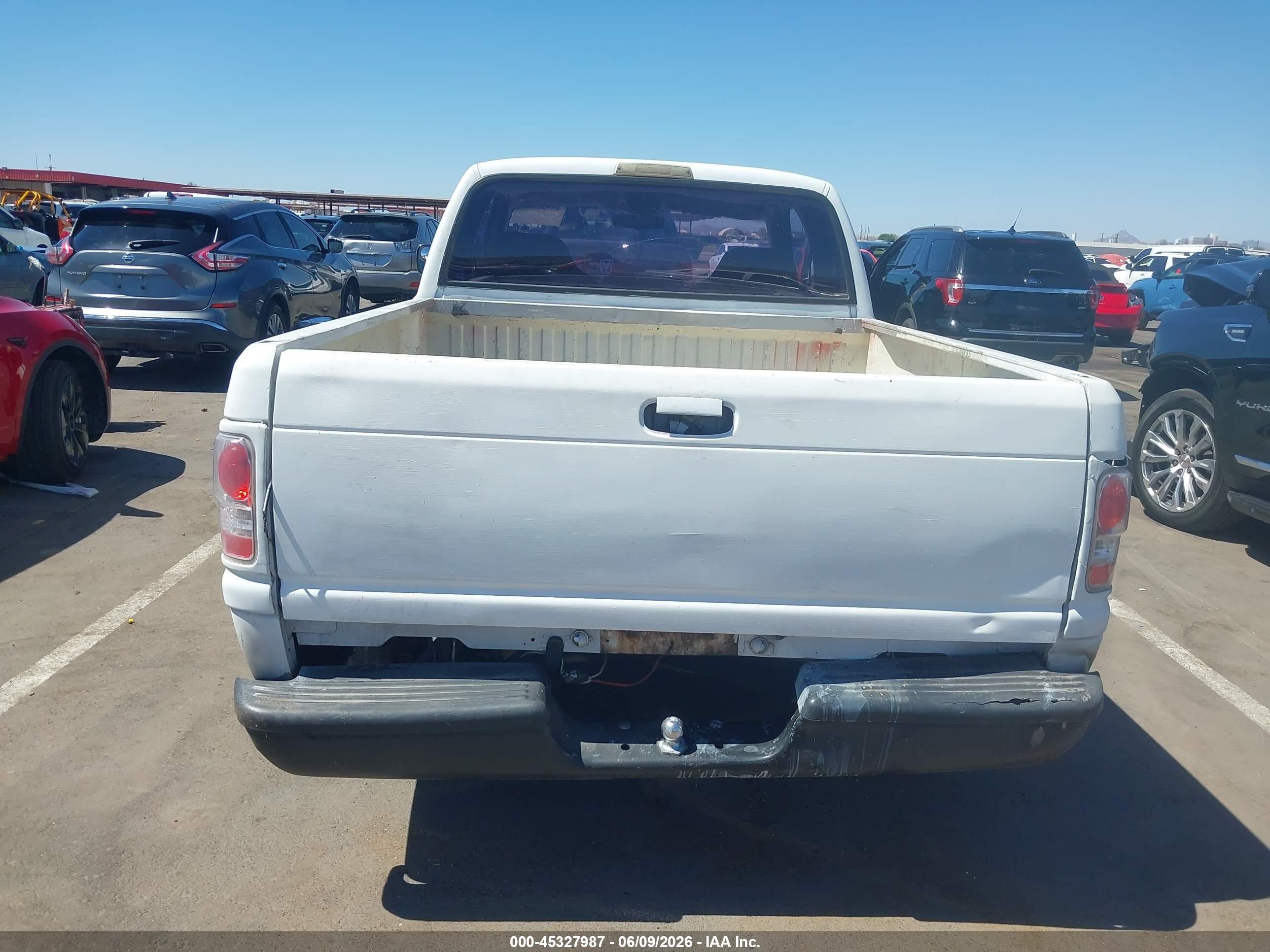1997 Dodge Ram 1500 St White vin: 3B7HC13Y8VG744305