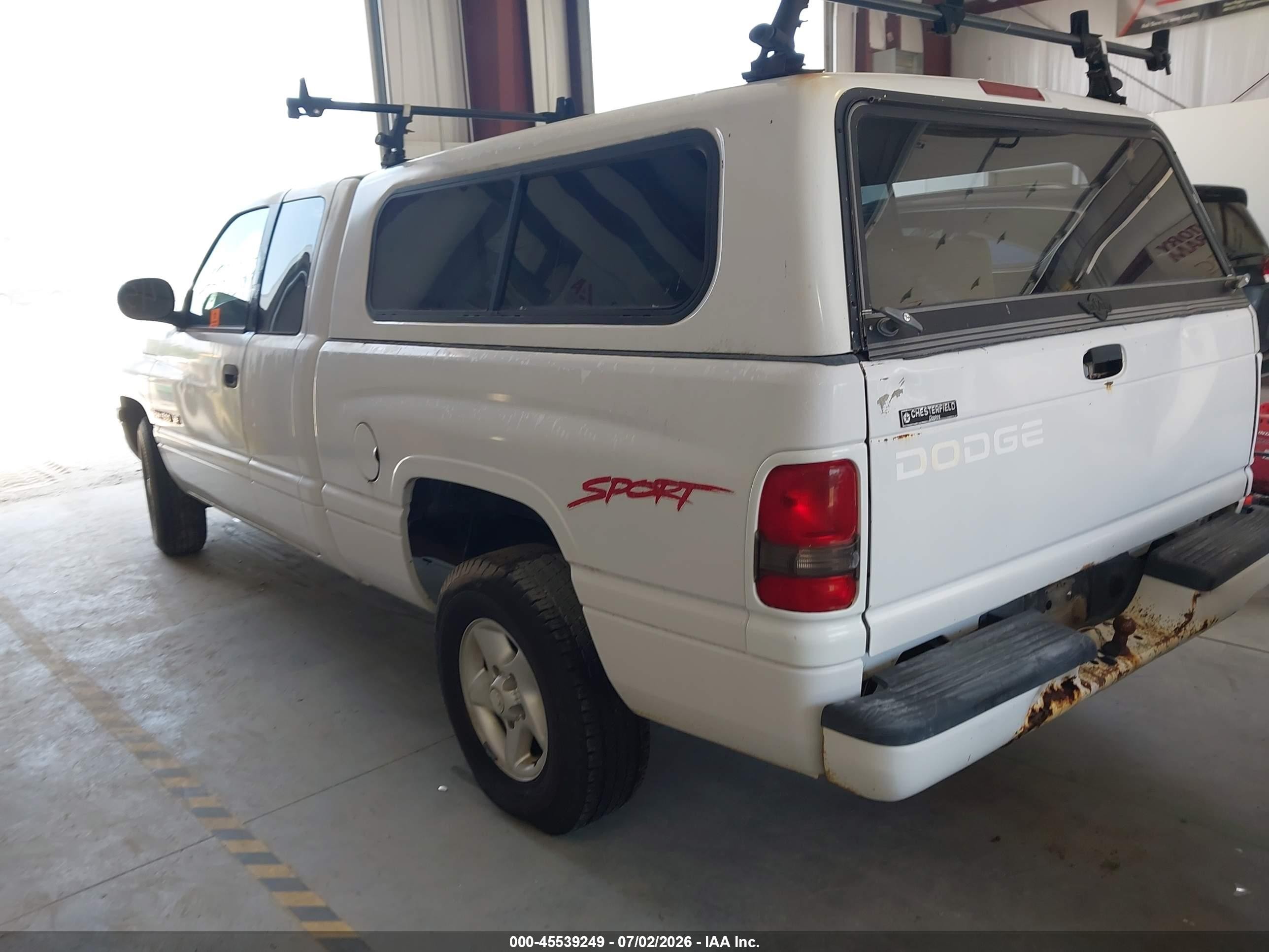 1998 Dodge Ram 1500 St White vin: 3B7HC13Y8WG244601