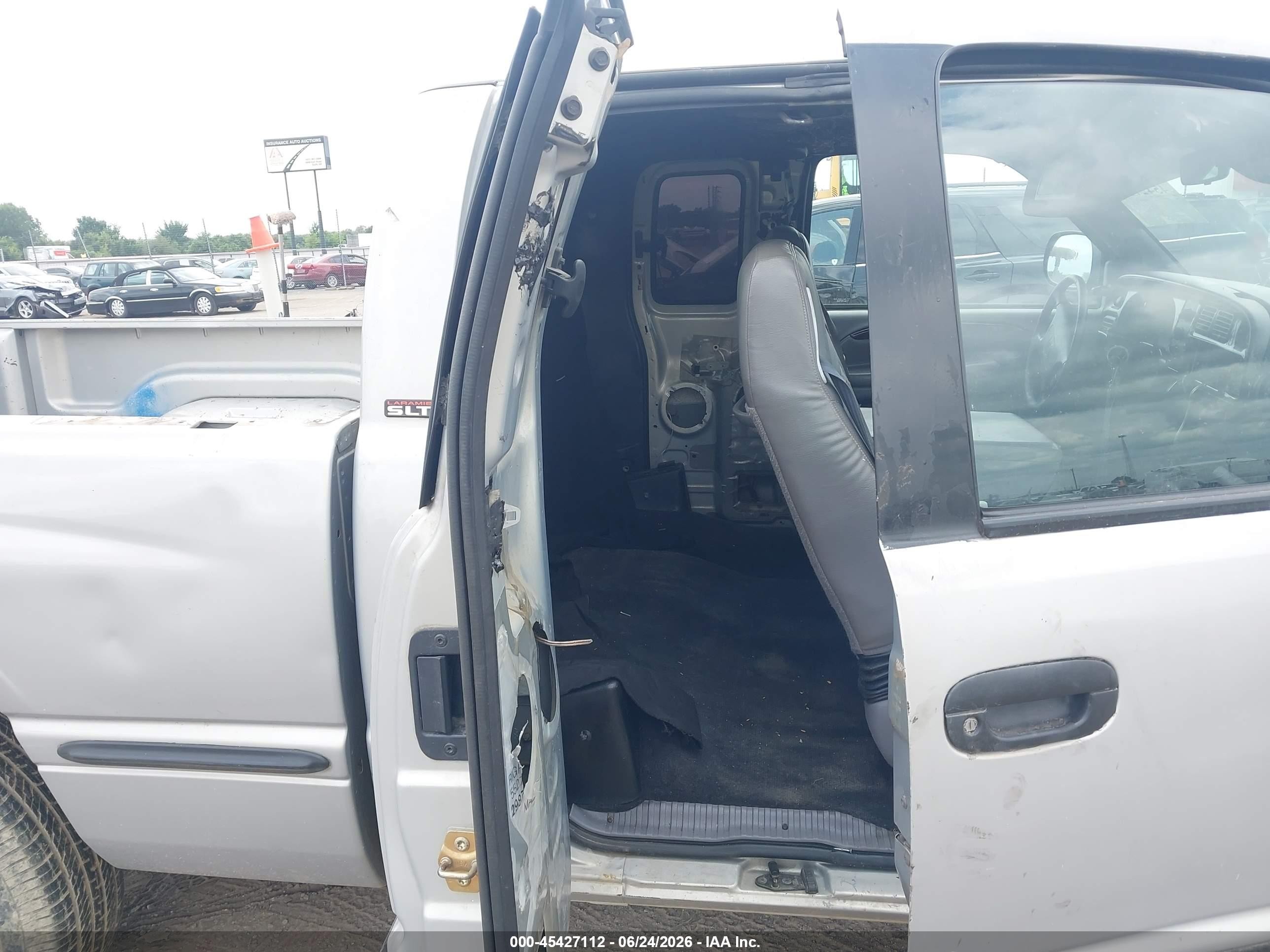 1998 Dodge Ram 1500 St Silver vin: 3B7HC13YXWG153734