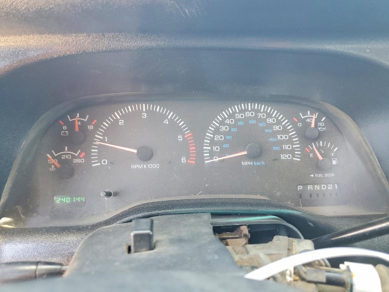 1999 Dodge Ram 1500 White vin: 3B7HC13Z0XG101975