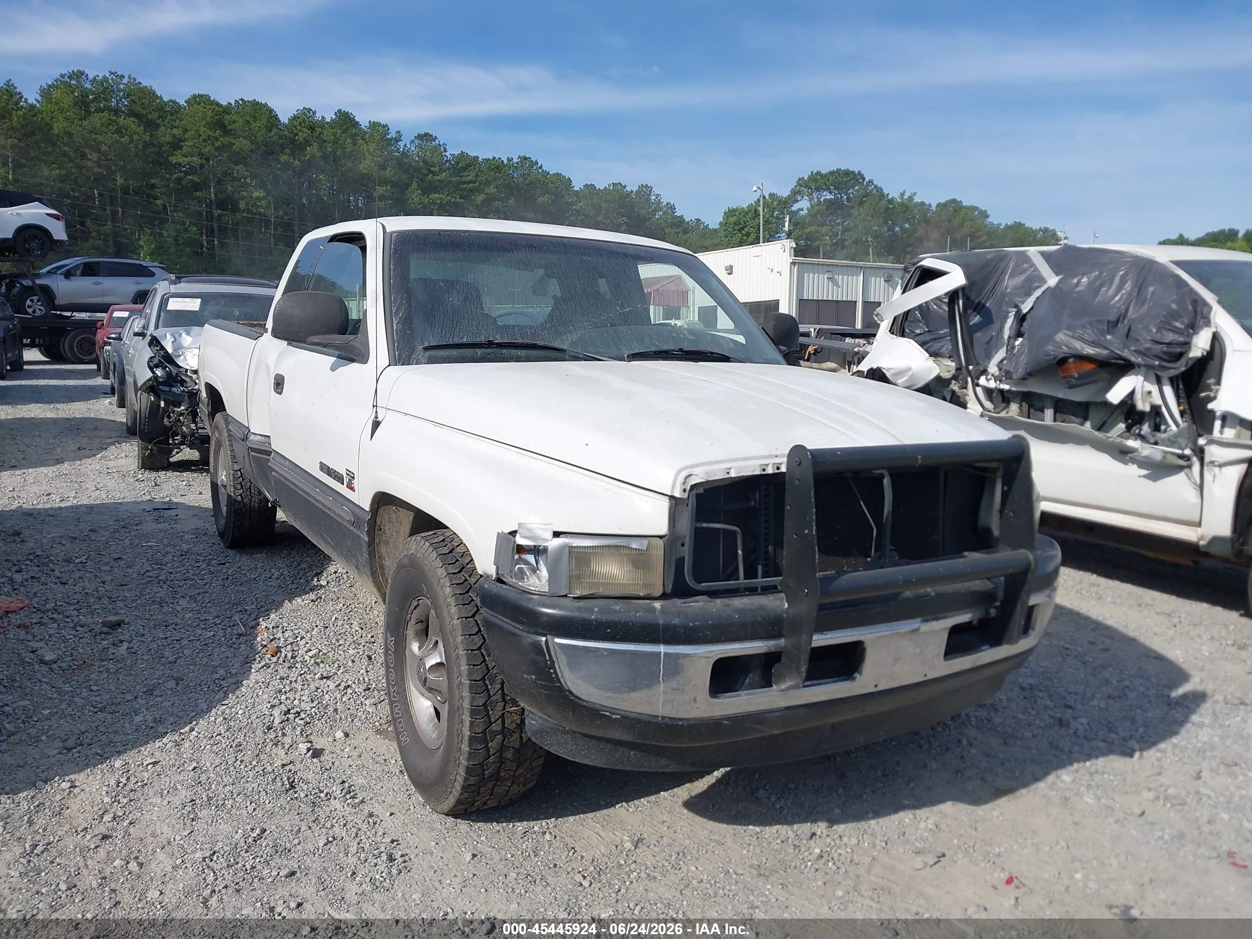 1999 Dodge Ram 1500 St White vin: 3B7HC13Z0XG177566