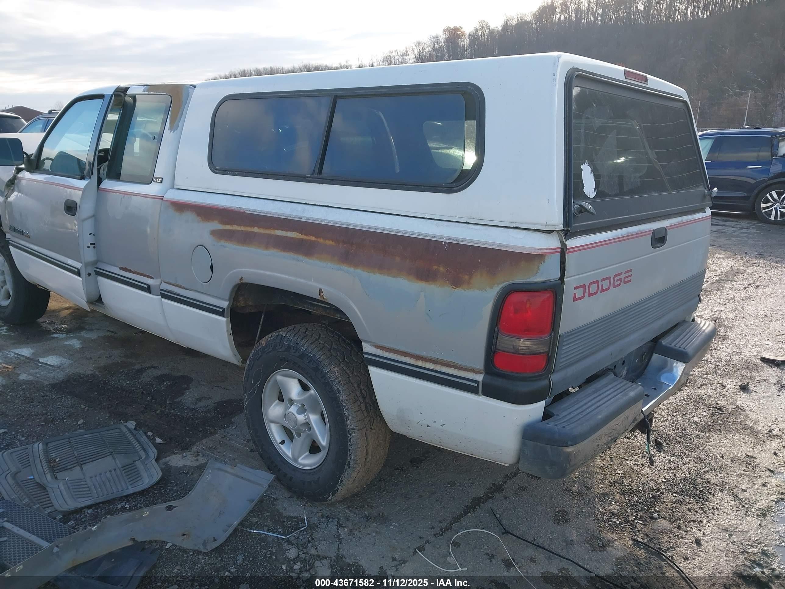 1996 Dodge Ram 1500 White vin: 3B7HC13Z1TG145560