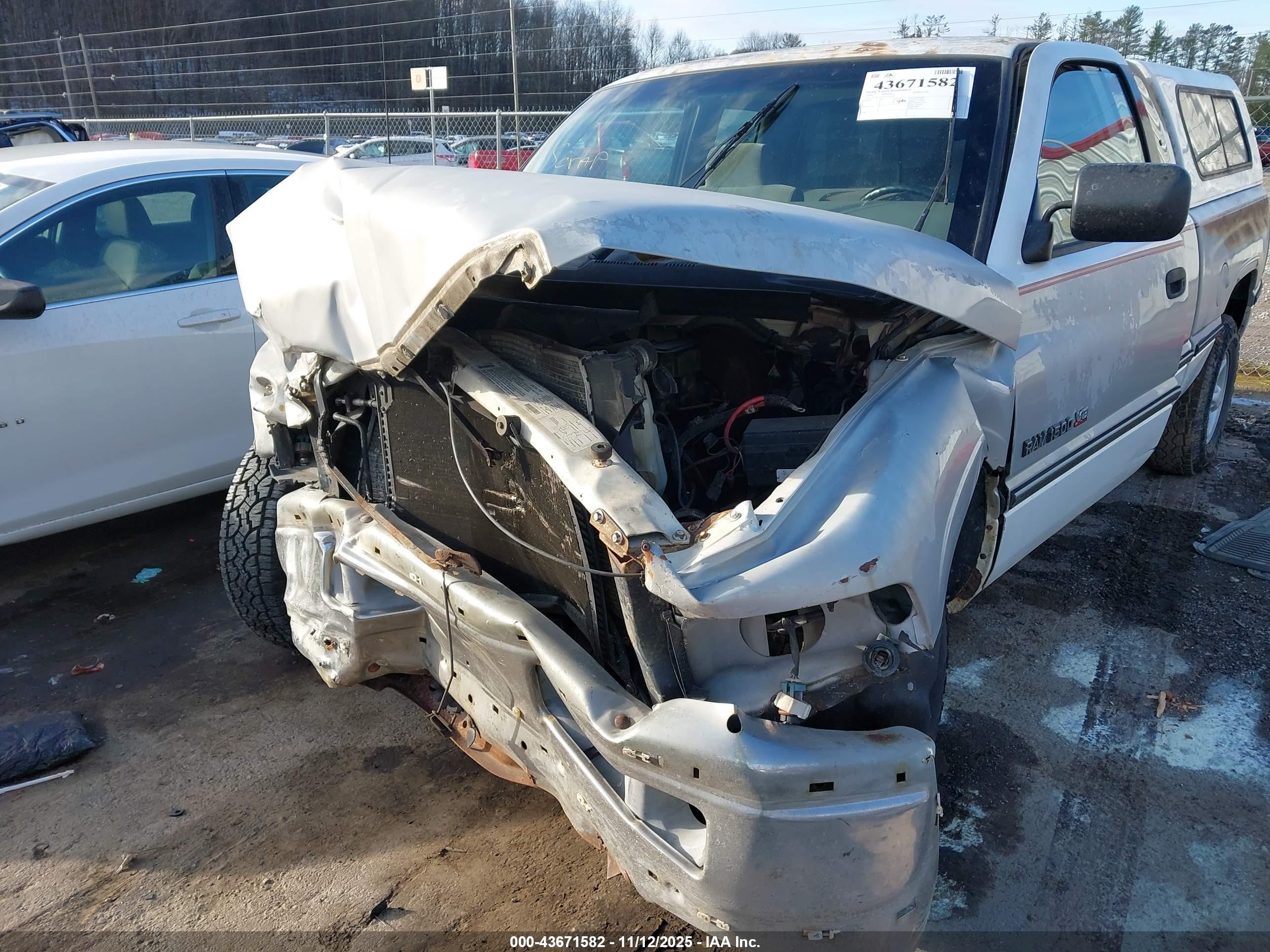 1996 Dodge Ram 1500 White vin: 3B7HC13Z1TG145560