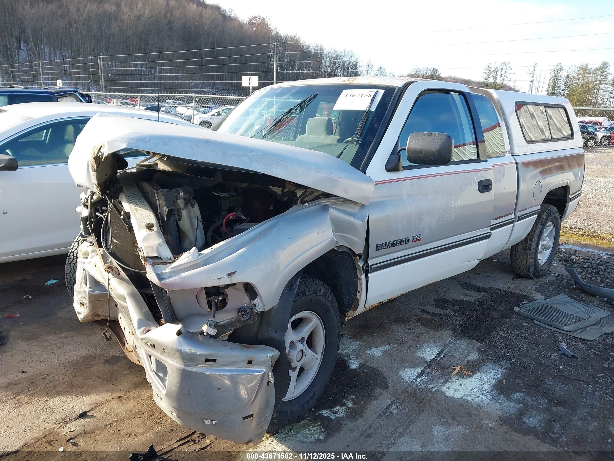 1996 Dodge Ram 1500 White vin: 3B7HC13Z1TG145560