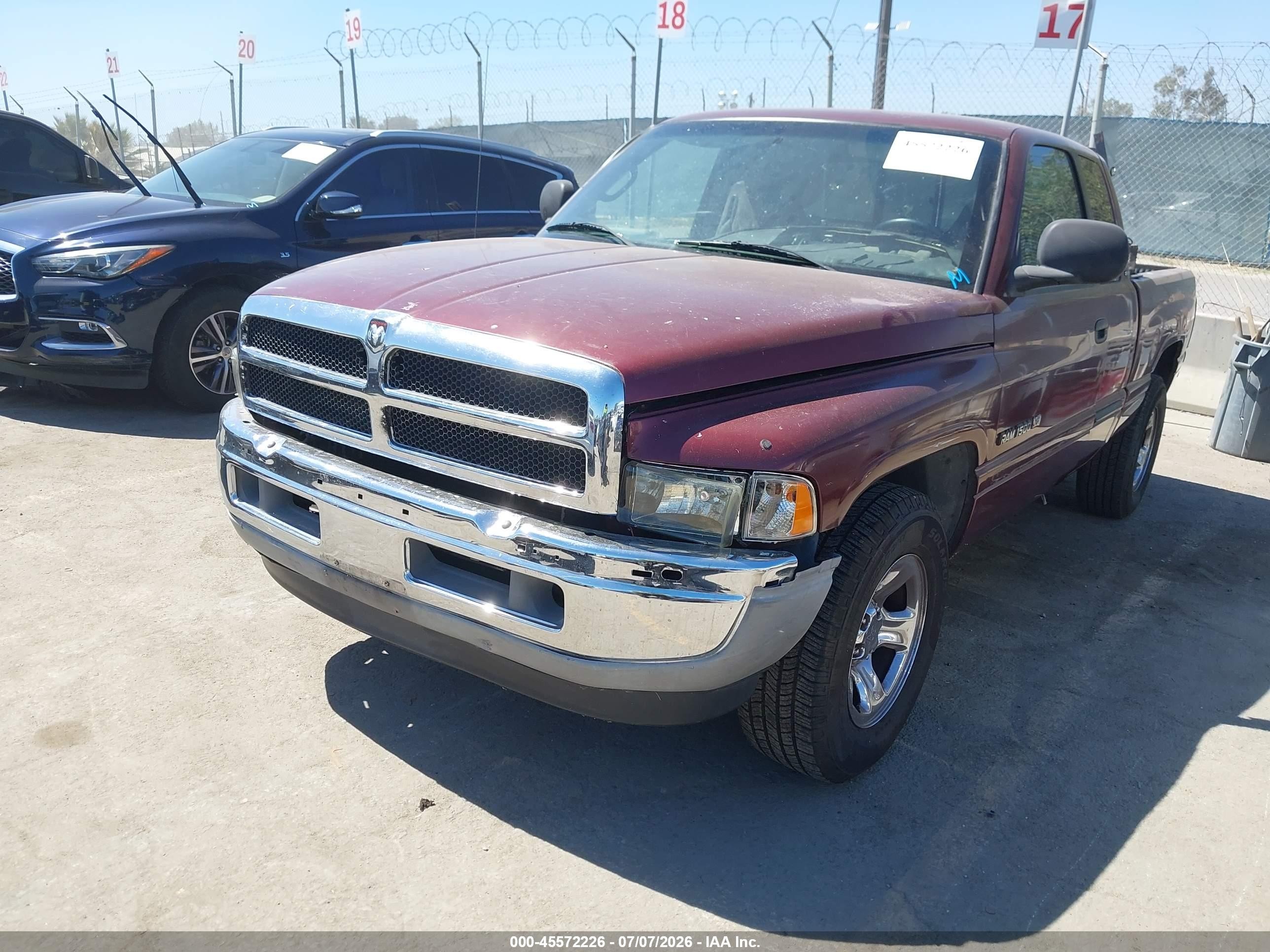 2001 Dodge Ram 1500 St Burgundy vin: 3B7HC13Z51G246016