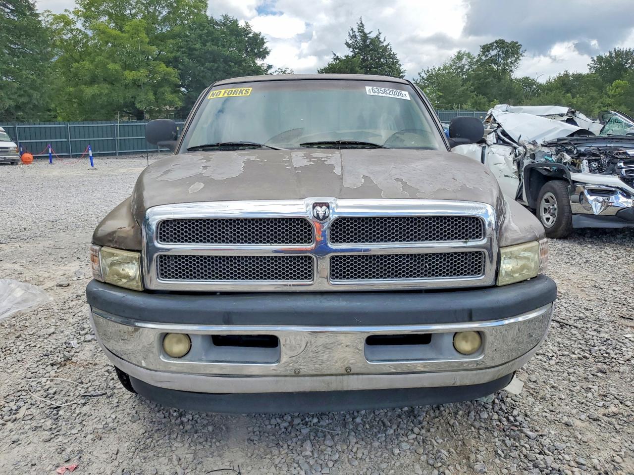 2000 Dodge Ram 1500 Brown vin: 3B7HC13Z5YG149022