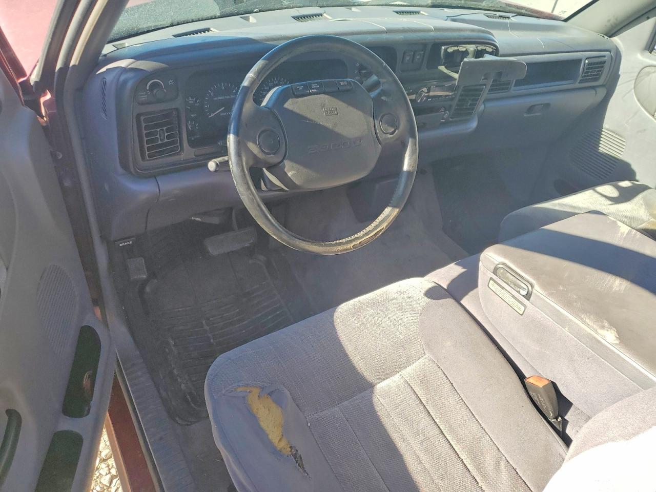 1997 Dodge Ram 1500 Red vin: 3B7HC13Z7VG709599