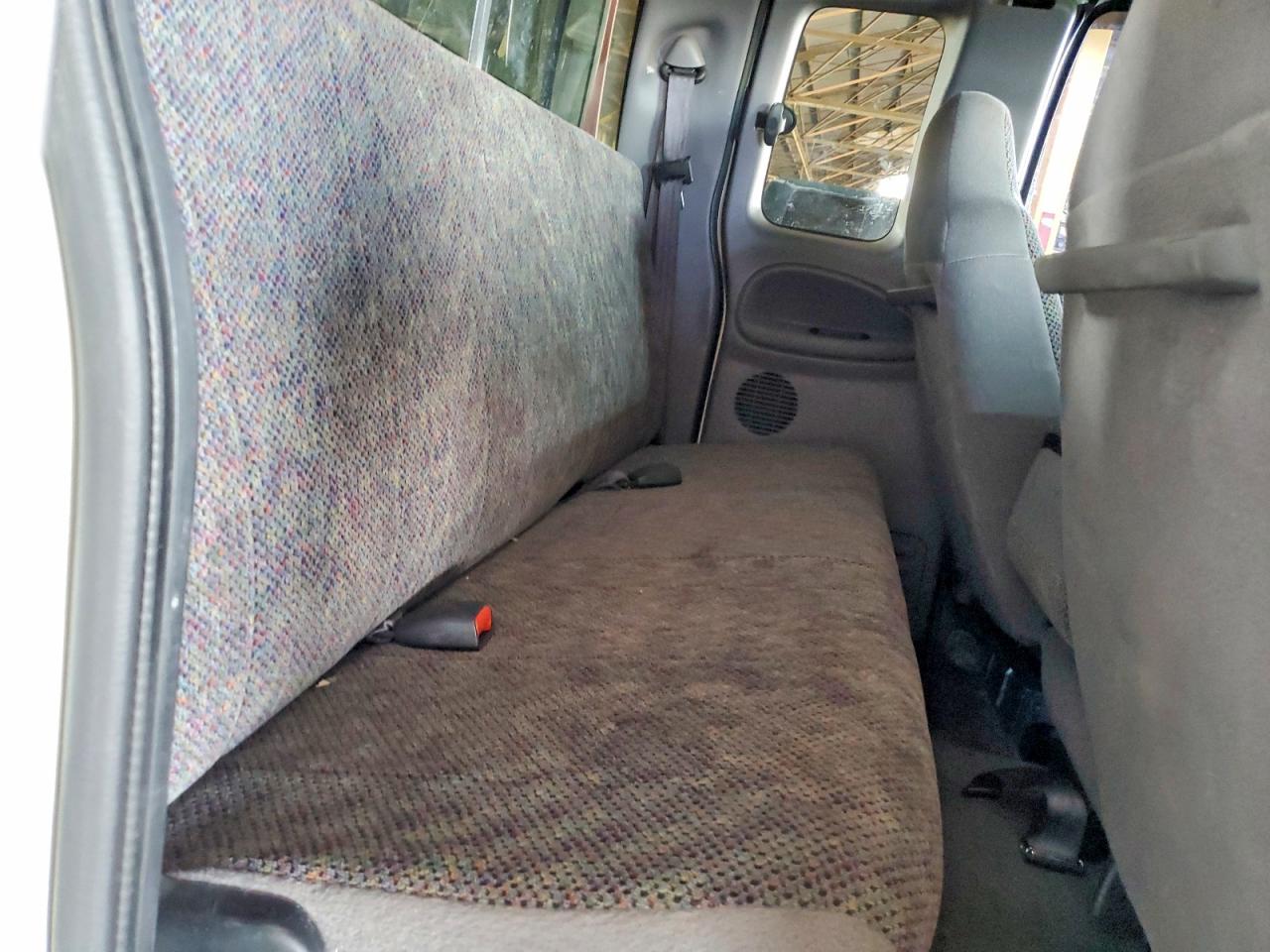 1999 Dodge Ram 1500 Белый vin: 3B7HC13Z8XG158148