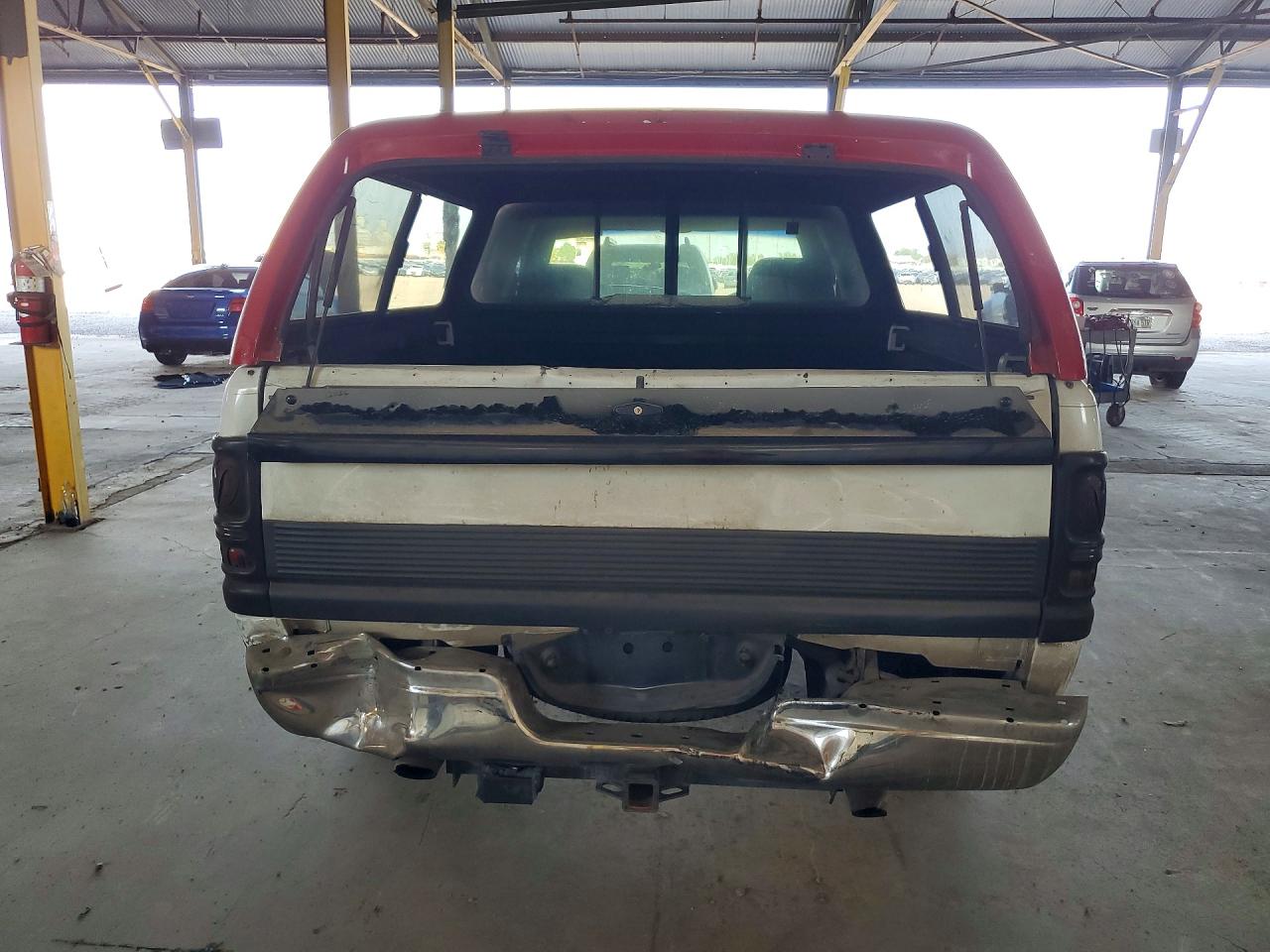 1999 Dodge Ram 1500 Белый vin: 3B7HC13Z8XG158148