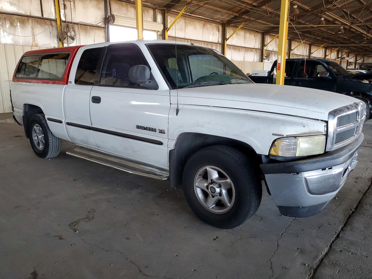 1999 Dodge Ram 1500 Белый vin: 3B7HC13Z8XG158148