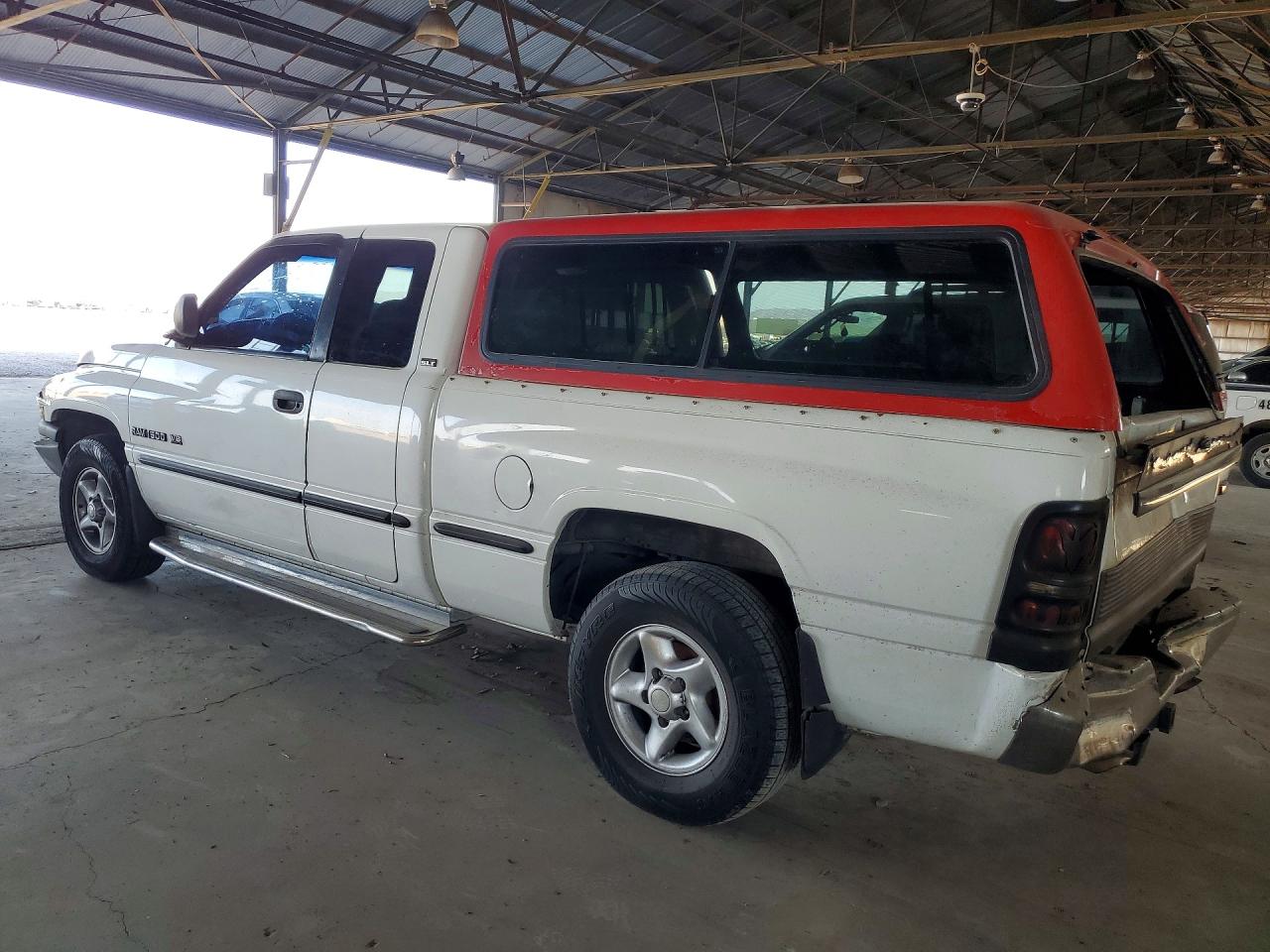 1999 Dodge Ram 1500 Белый vin: 3B7HC13Z8XG158148