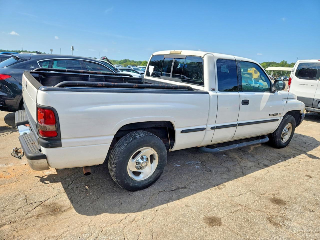 1999 Dodge Ram 1500 White vin: 3B7HC13Z8XM578848