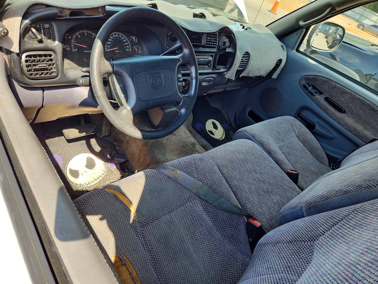 1999 Dodge Ram 1500 White vin: 3B7HC13Z8XM578848