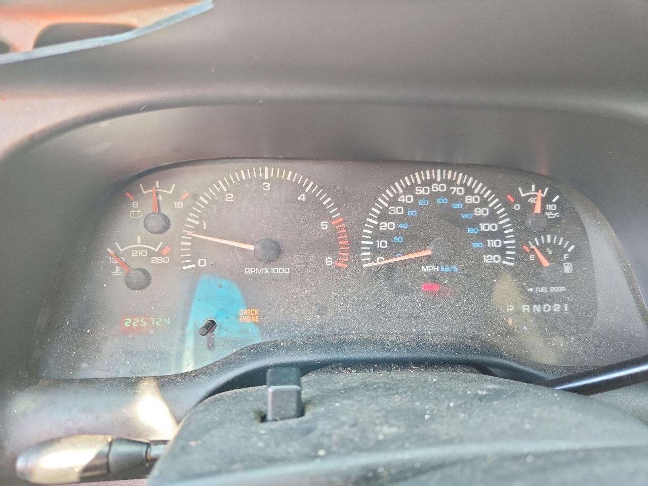 1999 Dodge Ram 1500 White vin: 3B7HC13Z8XM578848