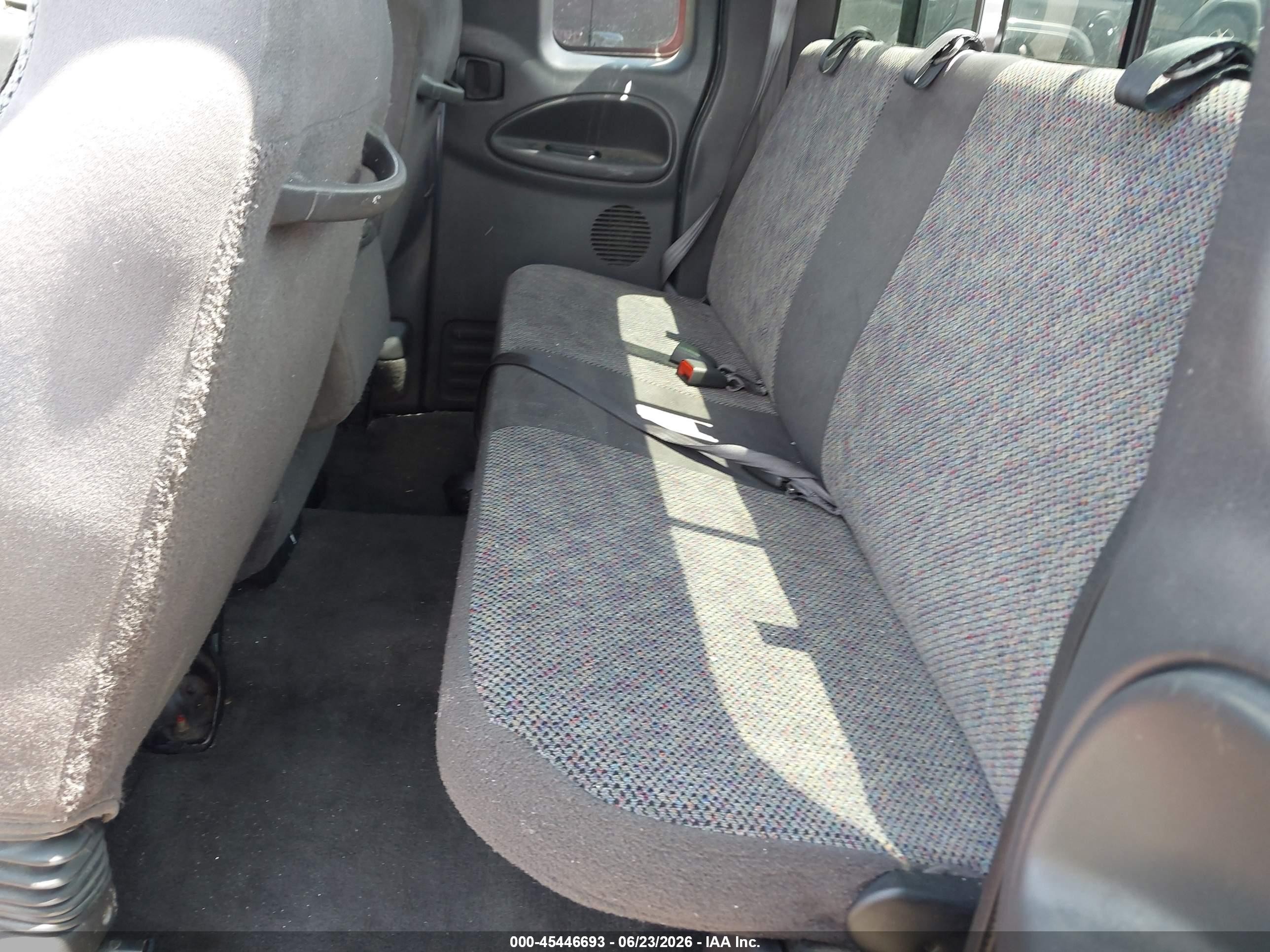 2001 Dodge Ram 1500 St Красный vin: 3B7HC13ZX1M513345