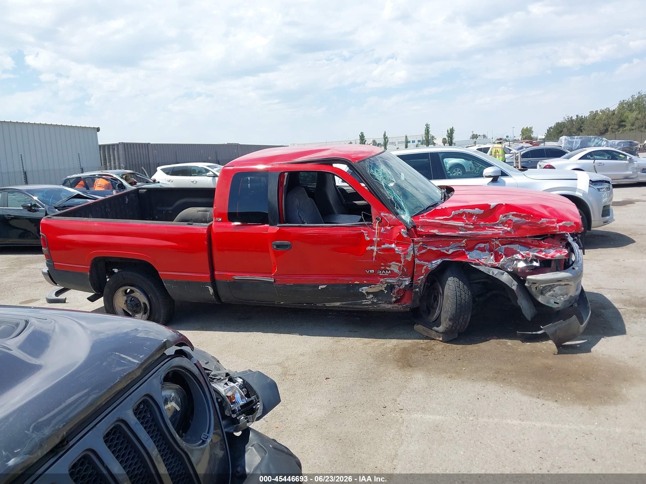 2001 Dodge Ram 1500 St Красный vin: 3B7HC13ZX1M513345