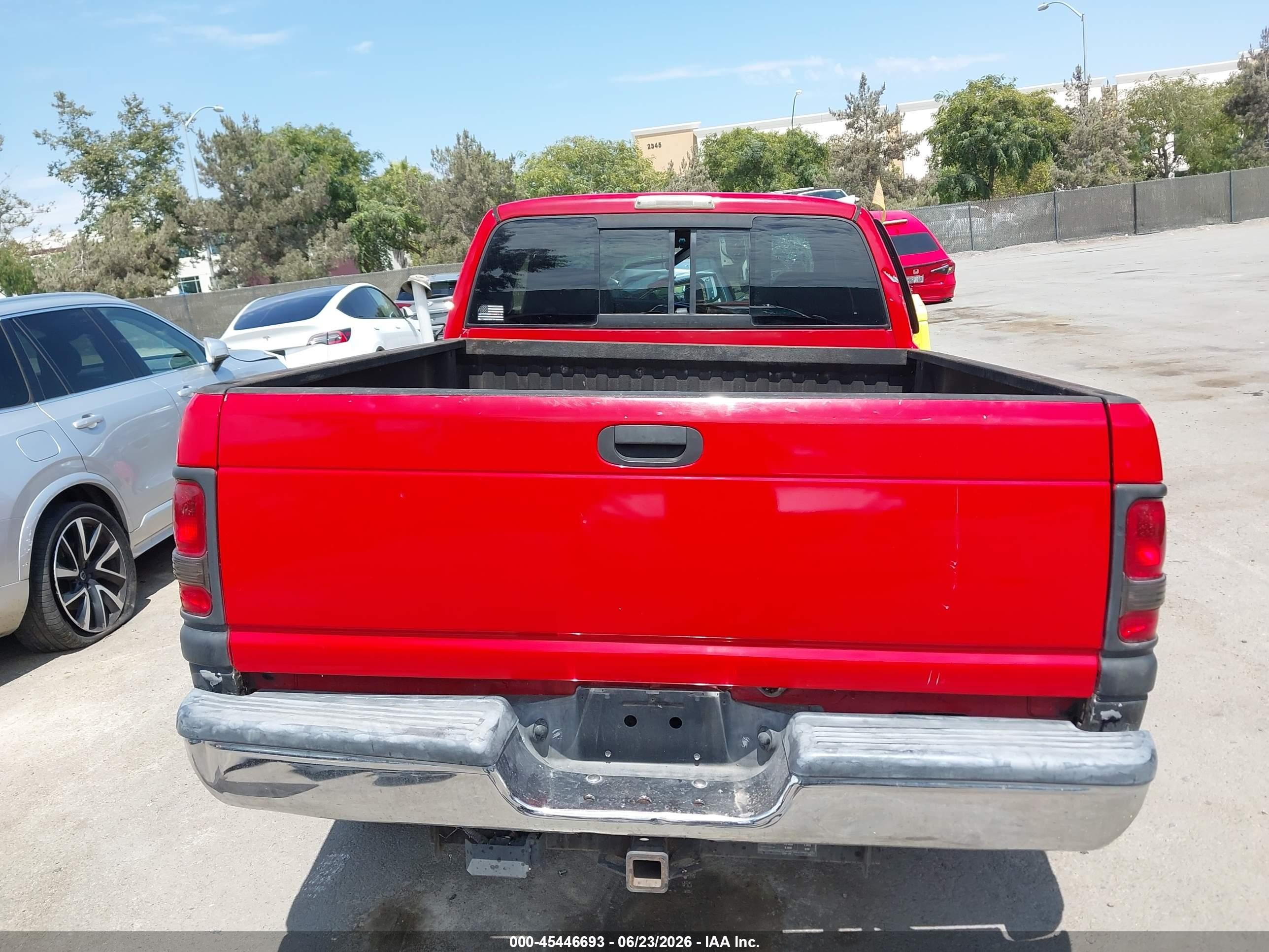 2001 Dodge Ram 1500 St Красный vin: 3B7HC13ZX1M513345