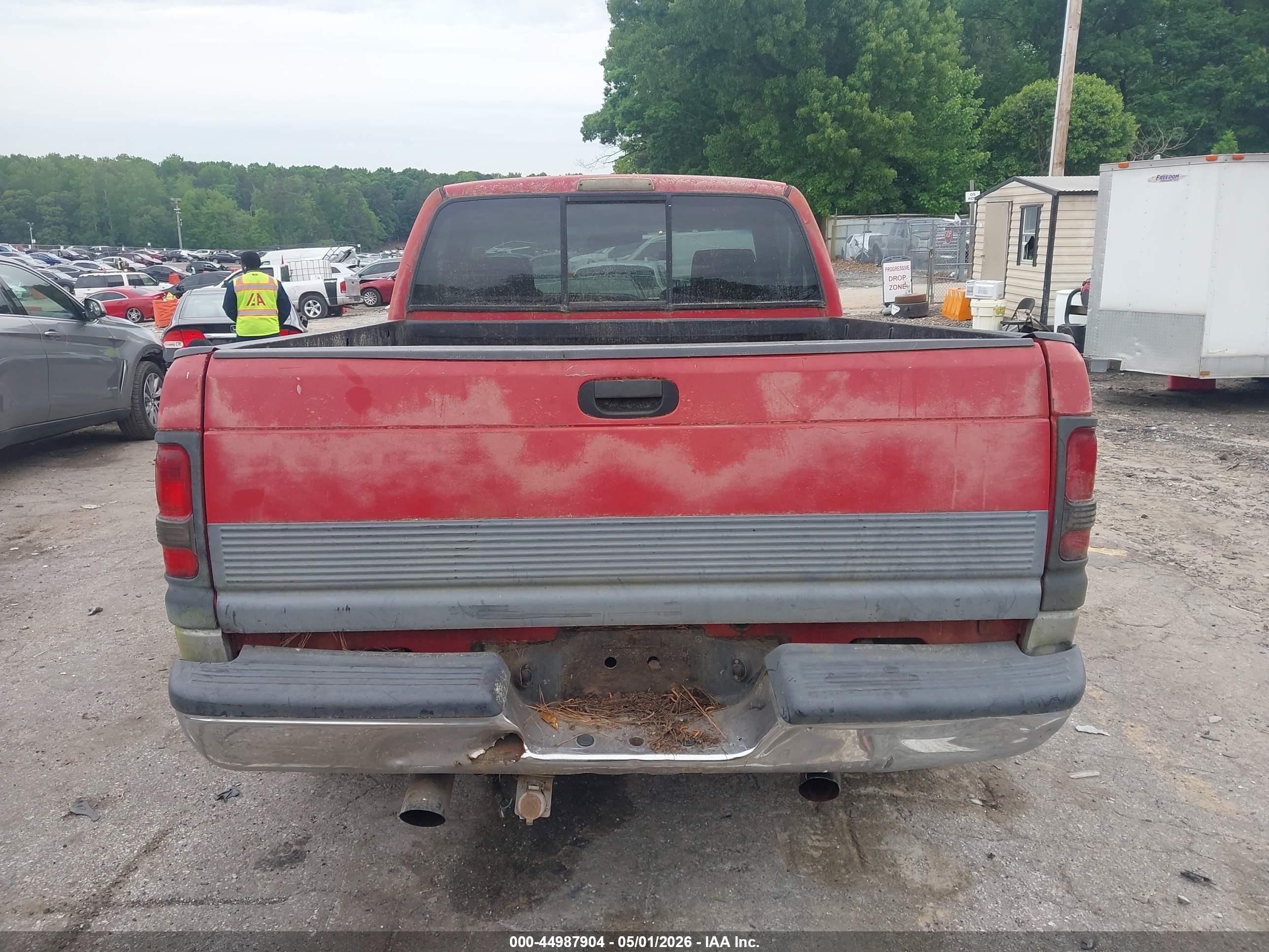 1994 Dodge Ram 1500   Red vin: 3B7HC16Y1RM555403
