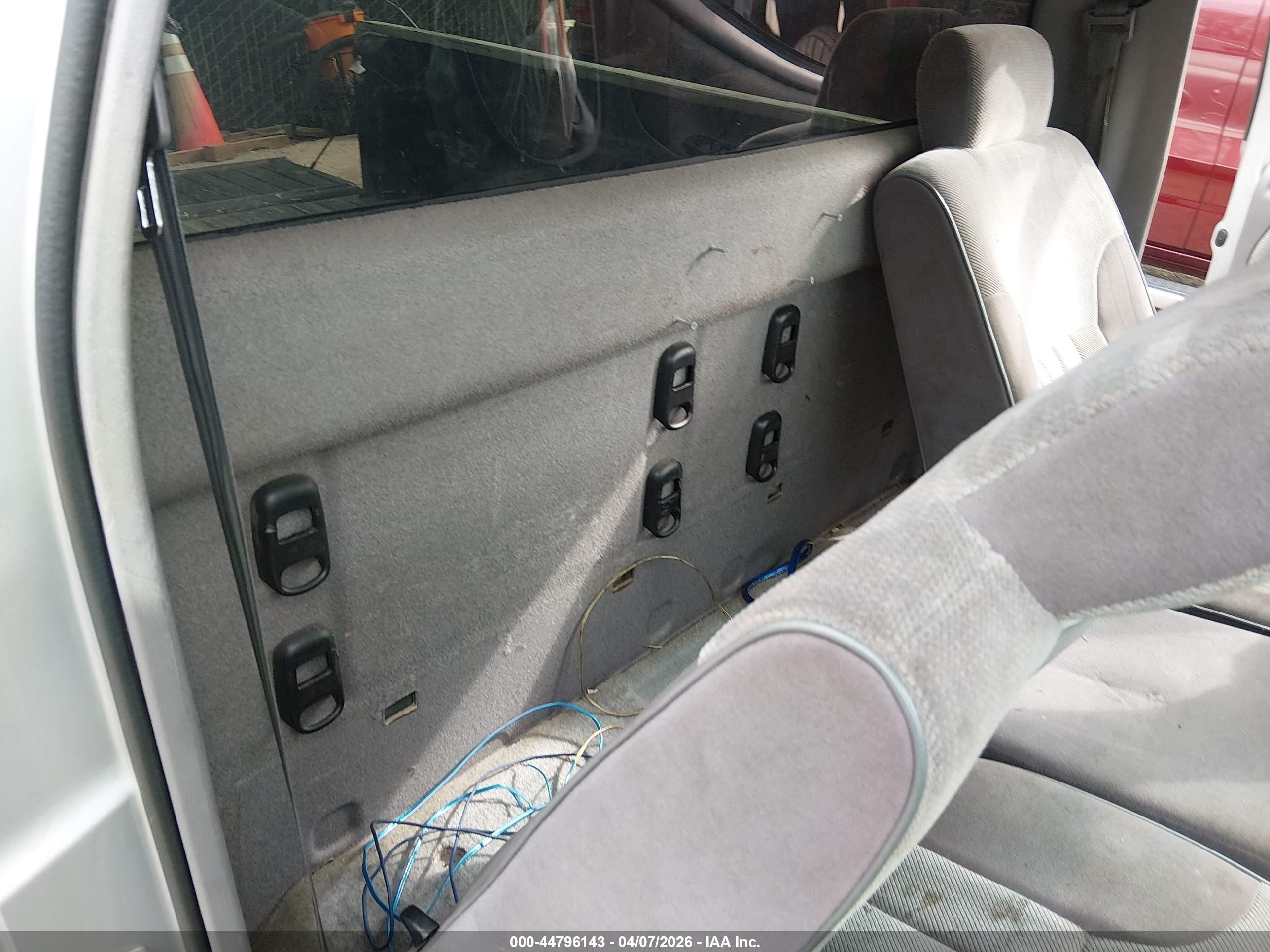 1994 Dodge Ram 1500   Silver vin: 3B7HC16Y5RM502722