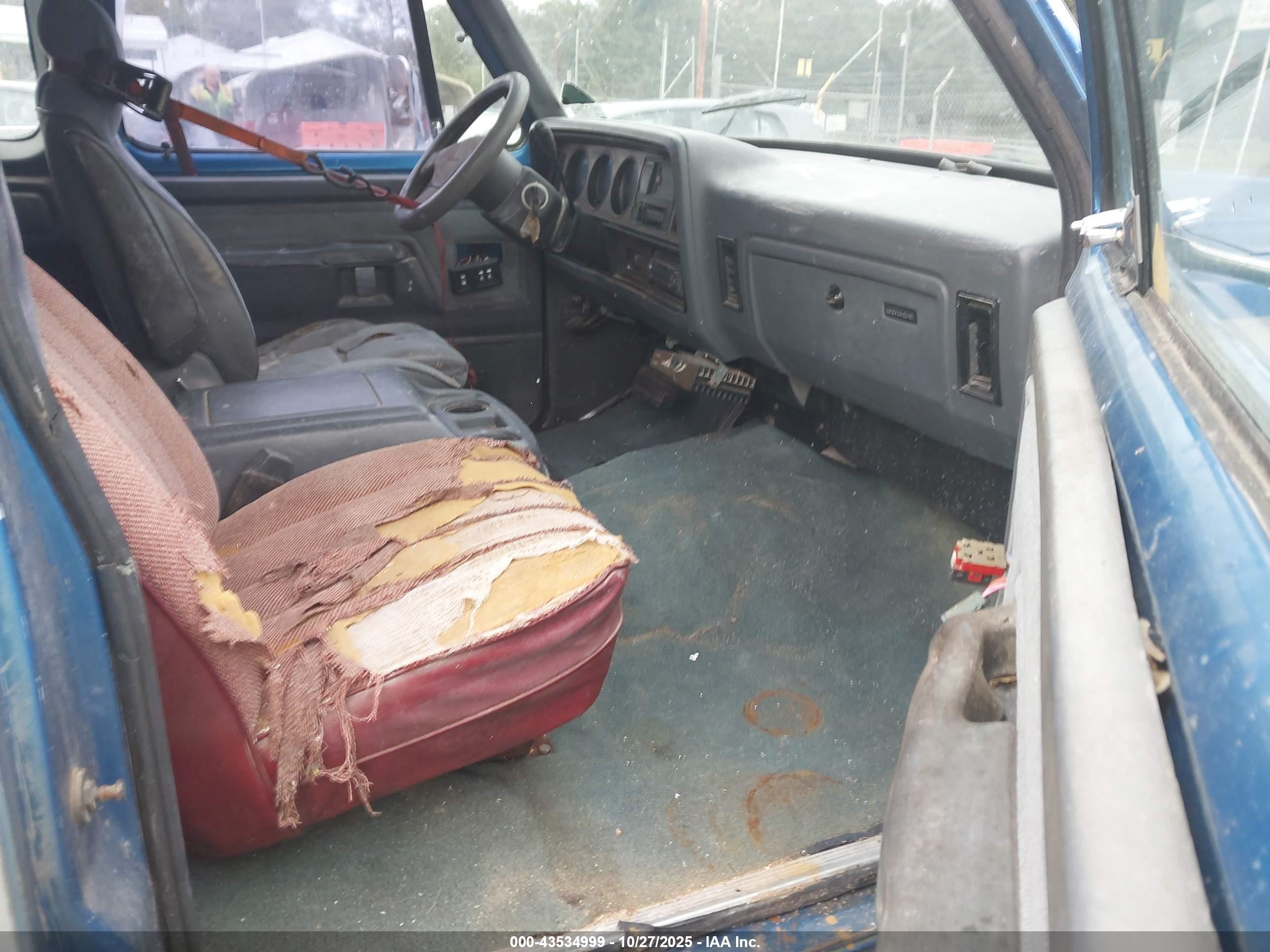 1993 Dodge D-series D150 Blue vin: 3B7HE13Y6PM141710