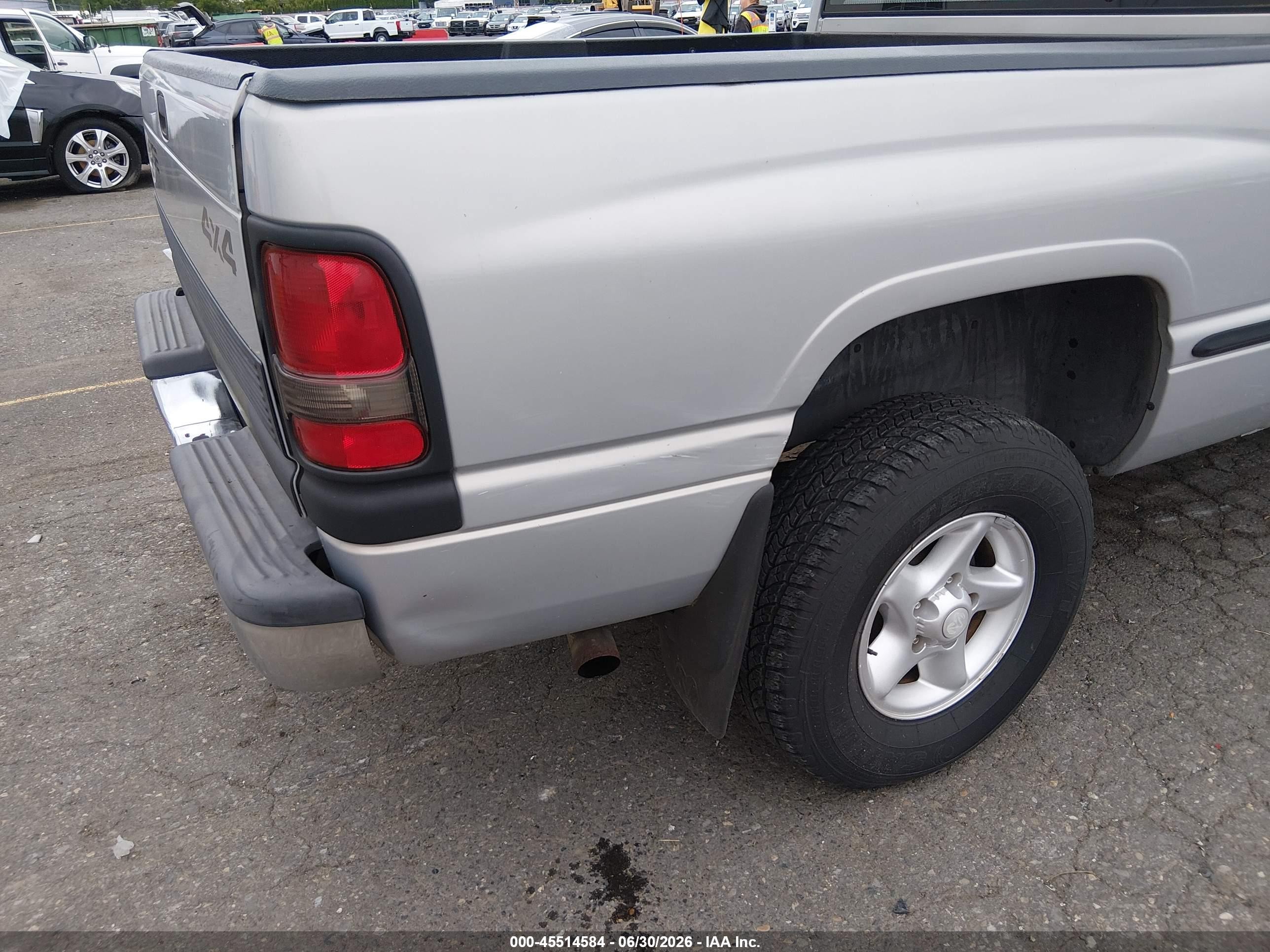 1999 Dodge Ram 1500 St Silver vin: 3B7HF13Y2XG156121