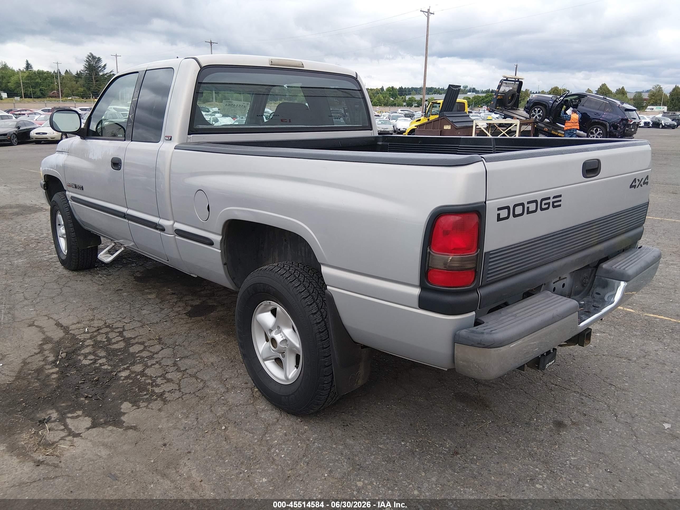 1999 Dodge Ram 1500 St Silver vin: 3B7HF13Y2XG156121