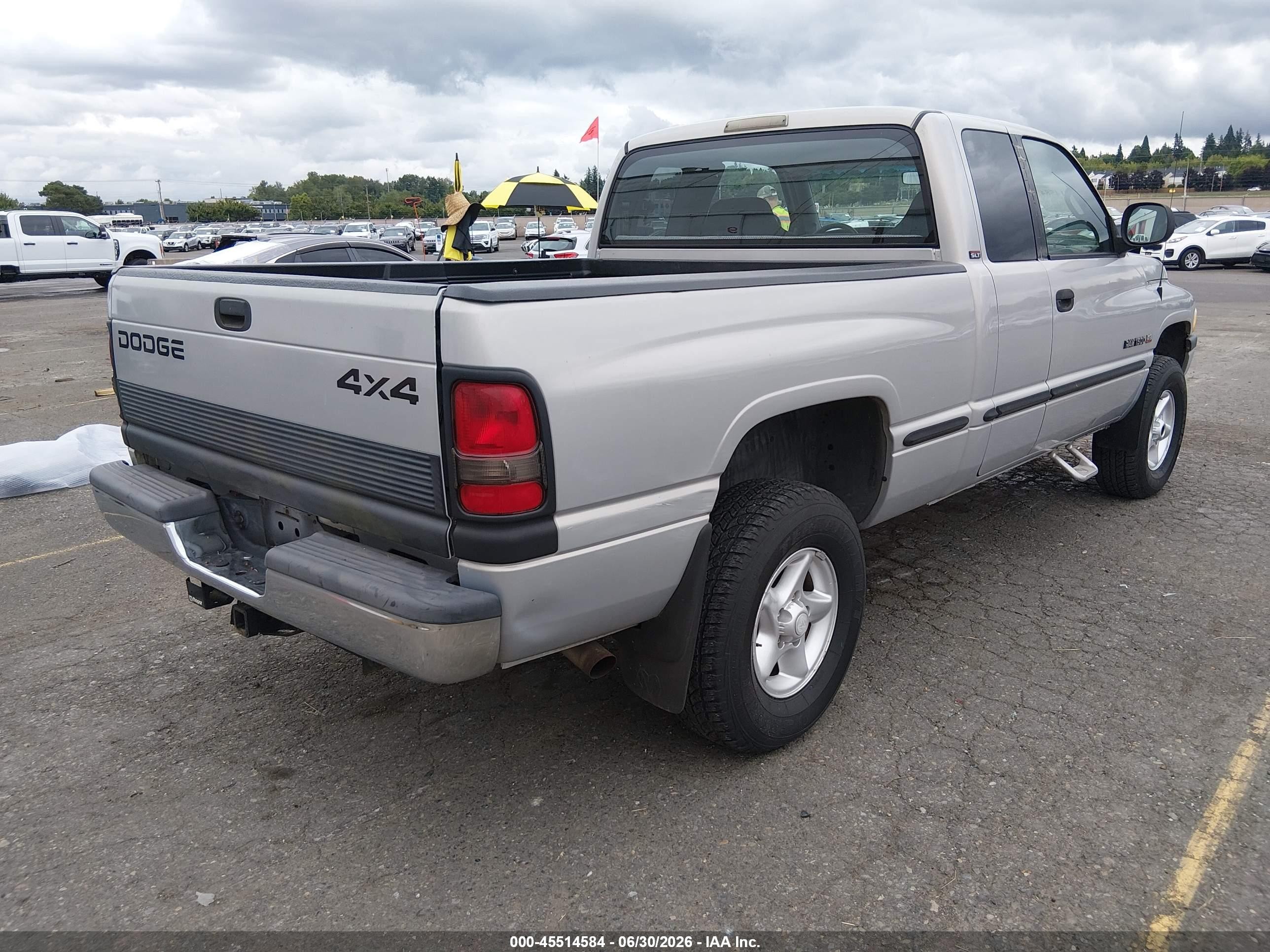 1999 Dodge Ram 1500 St Silver vin: 3B7HF13Y2XG156121