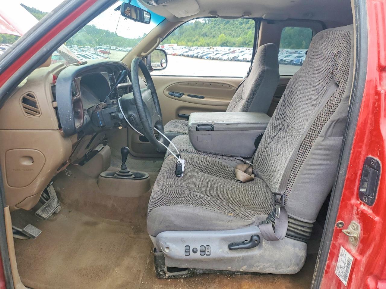 1999 Dodge Ram 1500 Красный vin: 3B7HF13Y3XG190438