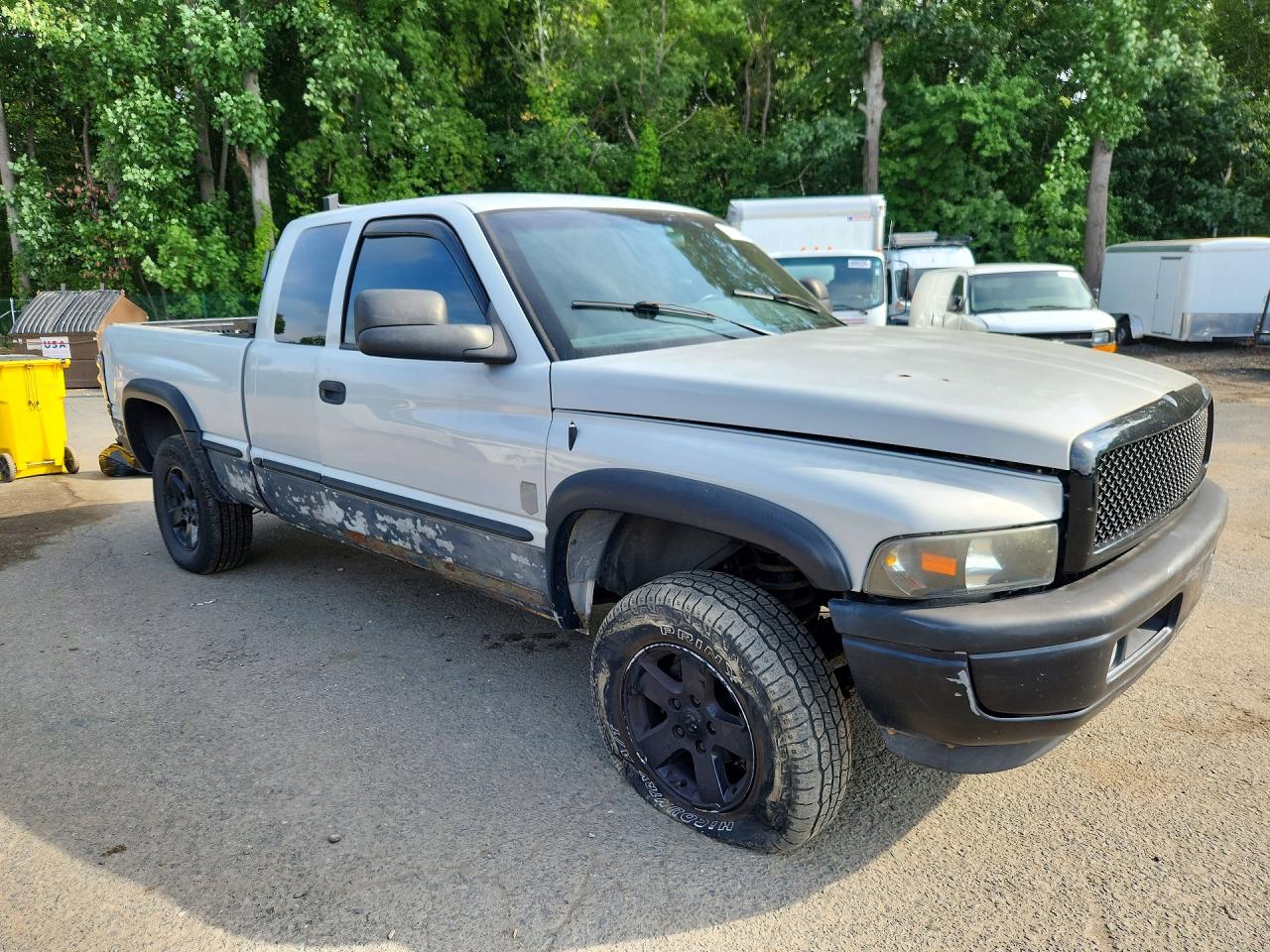 1999 Dodge Ram 1500 Silver vin: 3B7HF13Y5XG205909