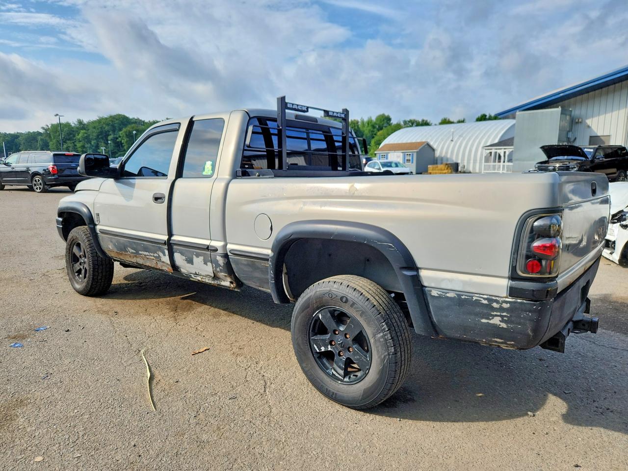1999 Dodge Ram 1500 Silver vin: 3B7HF13Y5XG205909