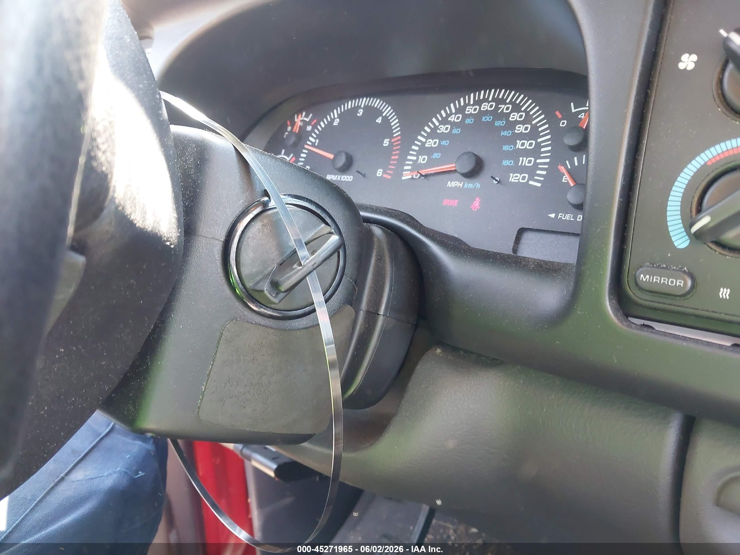 2001 Dodge Ram 1500 St Красный vin: 3B7HF13Y61G763758