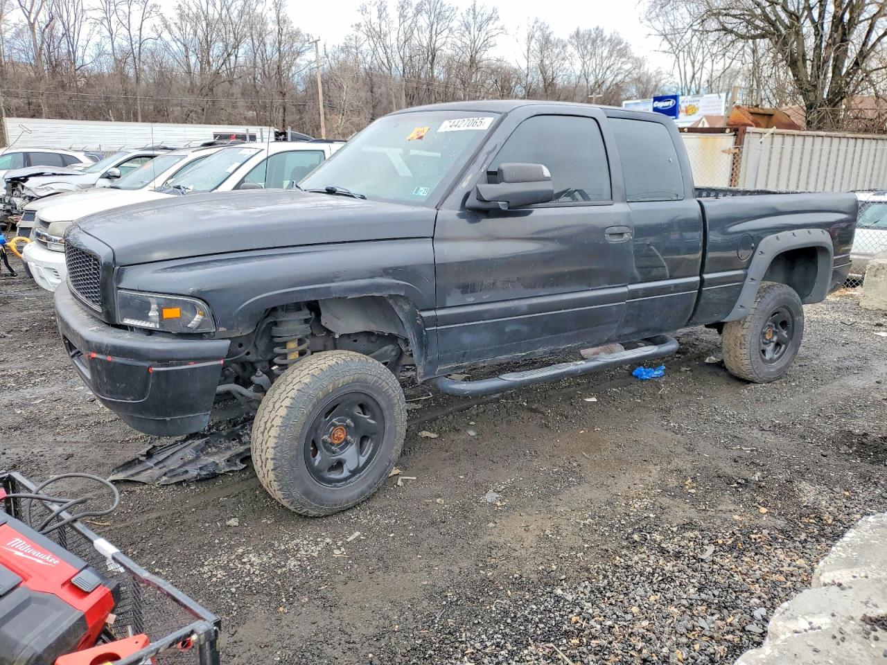 3B7HF13Y7TG140751