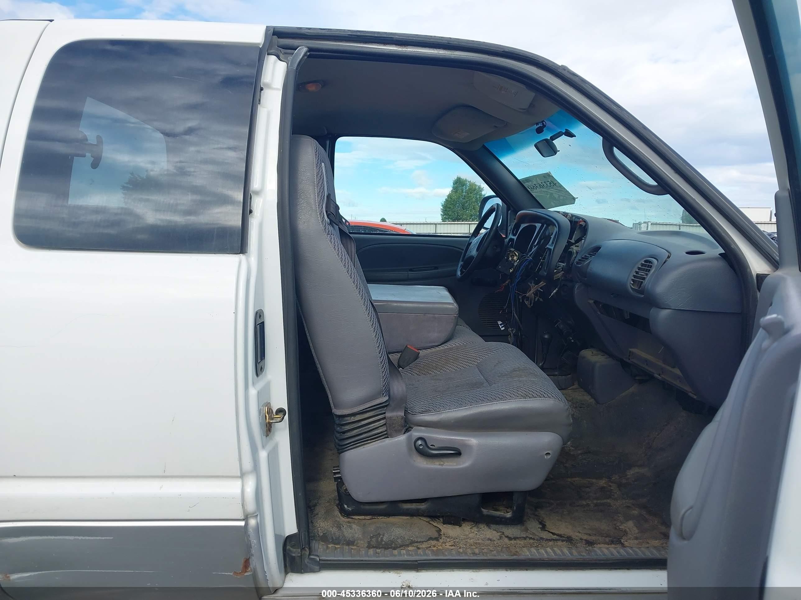 2000 Dodge Ram 1500 St White vin: 3B7HF13Y8YG143486