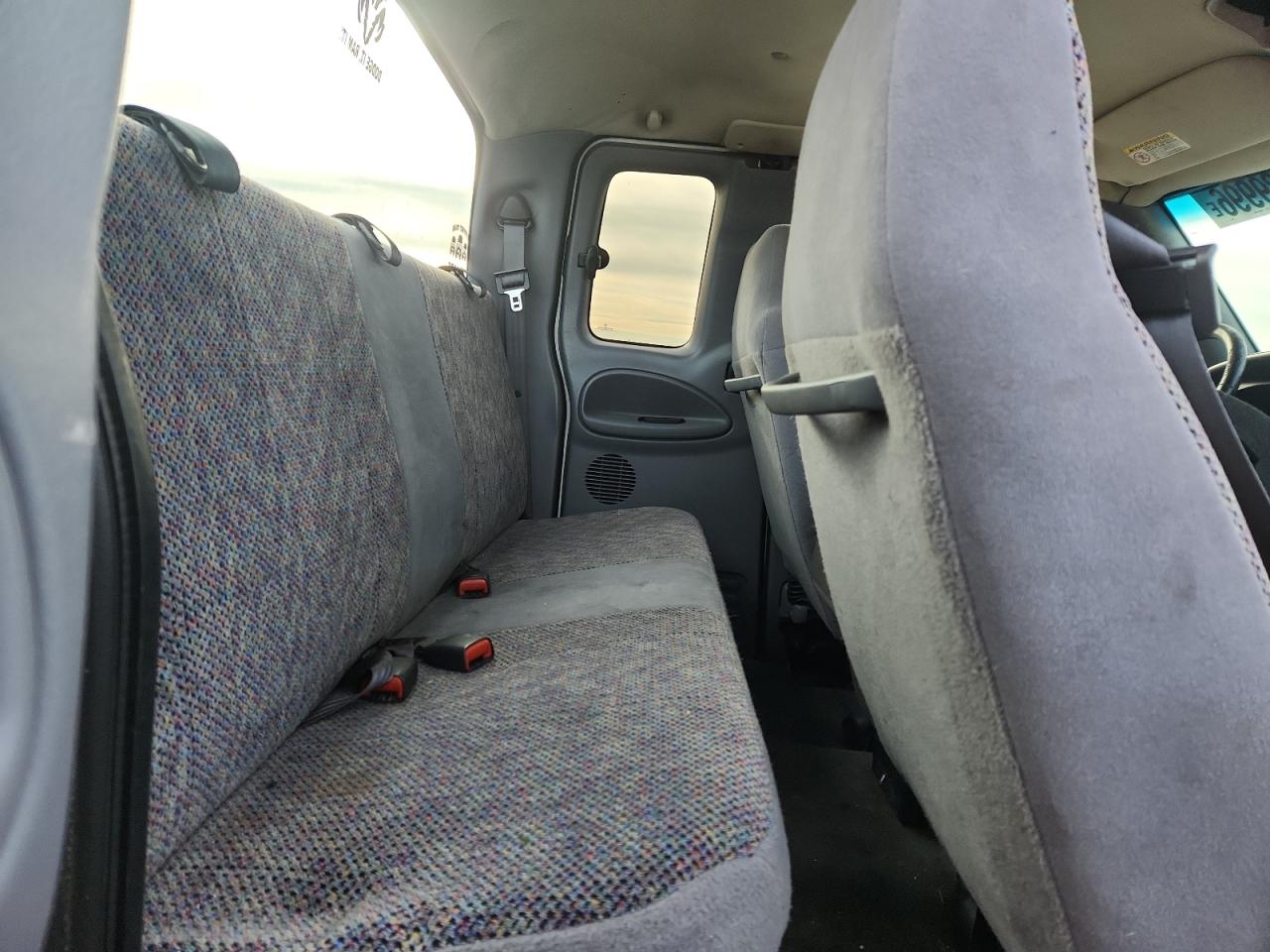 2001 Dodge Ram 1500 White vin: 3B7HF13YX1M552953