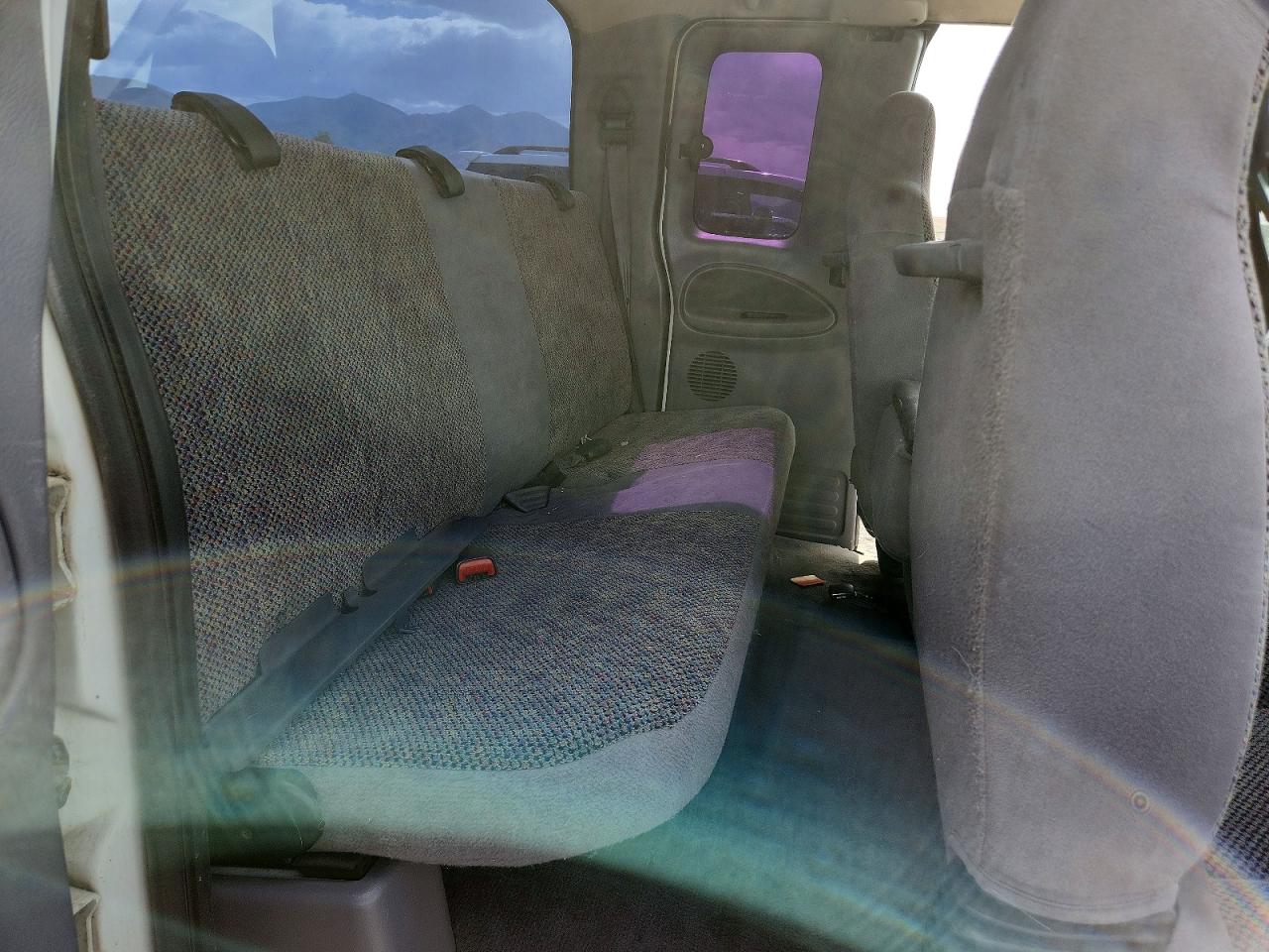 2001 Dodge Ram 1500 Белый vin: 3B7HF13Z11G806346